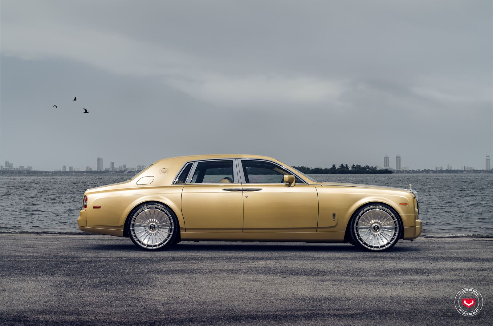 Vossen Forged S21-12 on Rolls-Royce Phantom VII.1, photo 3