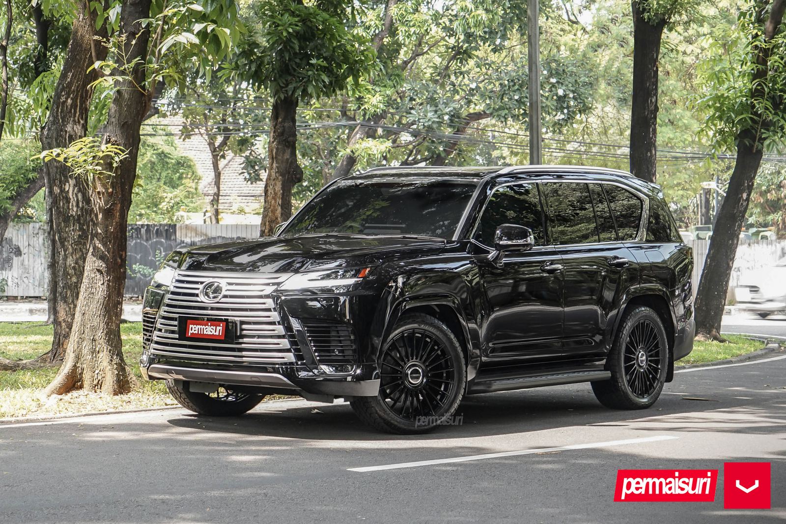 Vossen Forged HF-8 on Lexus LX 600 (J310, 2021-present)