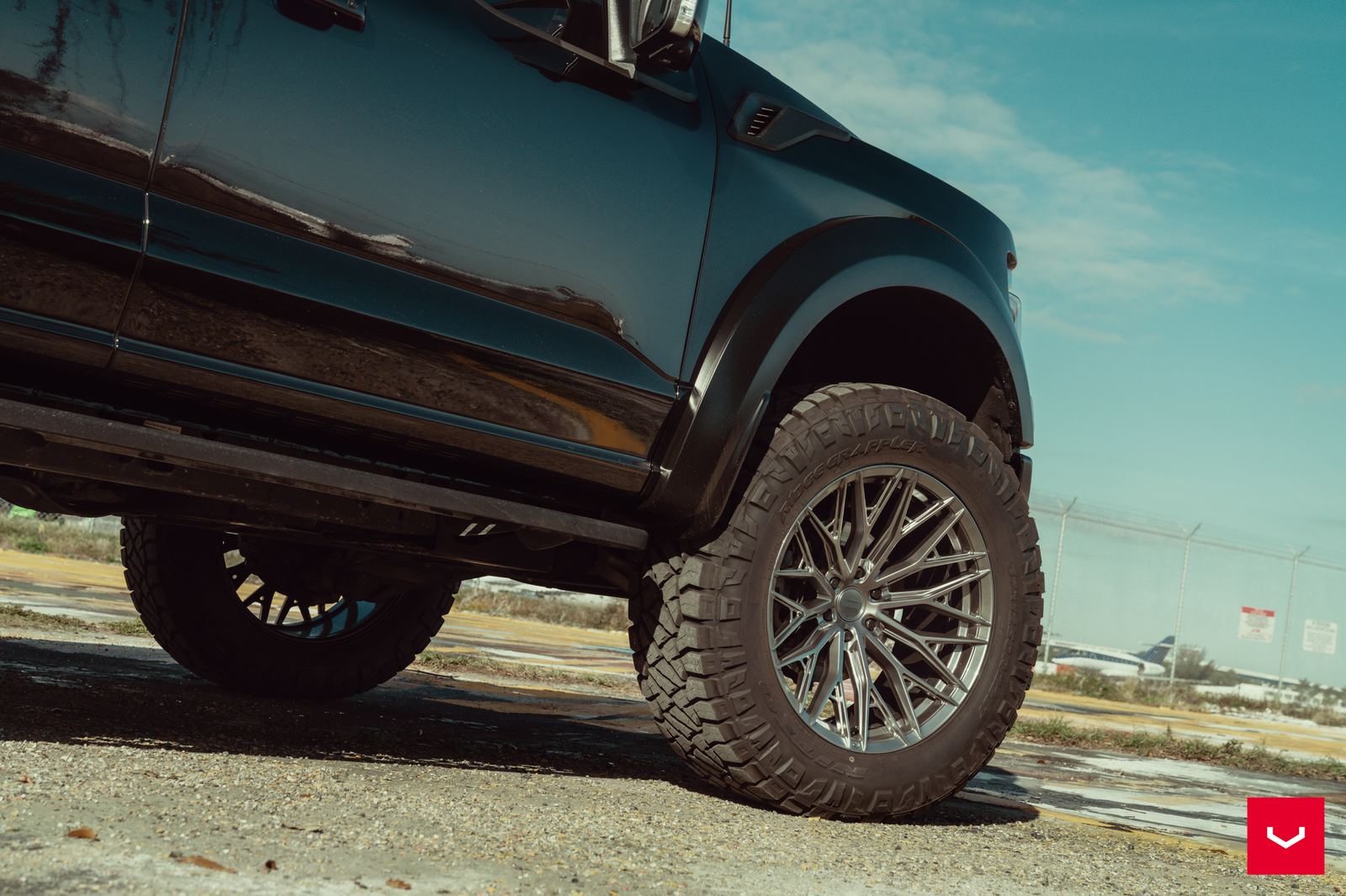 Vossen Forged HFX-6 (6-lug) on Ford F-150 Raptor 2nd generation (2017-2020), photo 3