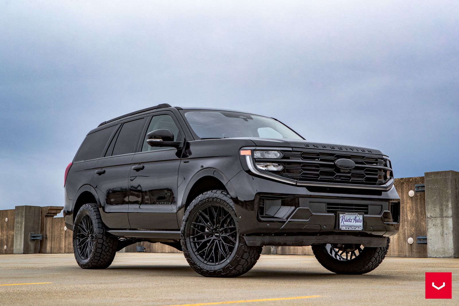 Vossen Forged HFX-6 (6-lug) on Ford Expedition 5th gen (U725)