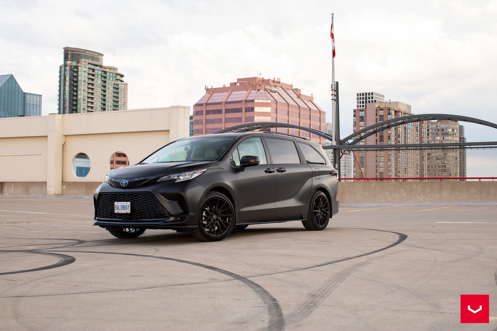 Vossen Forged HF-4T on Toyota Sienna XL40