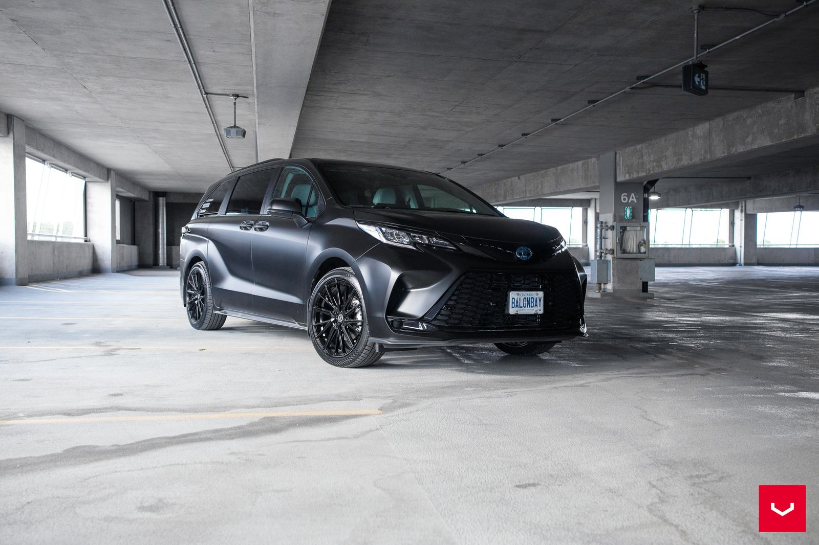 Vossen Forged HF-4T on Toyota Sienna XL40, photo 2