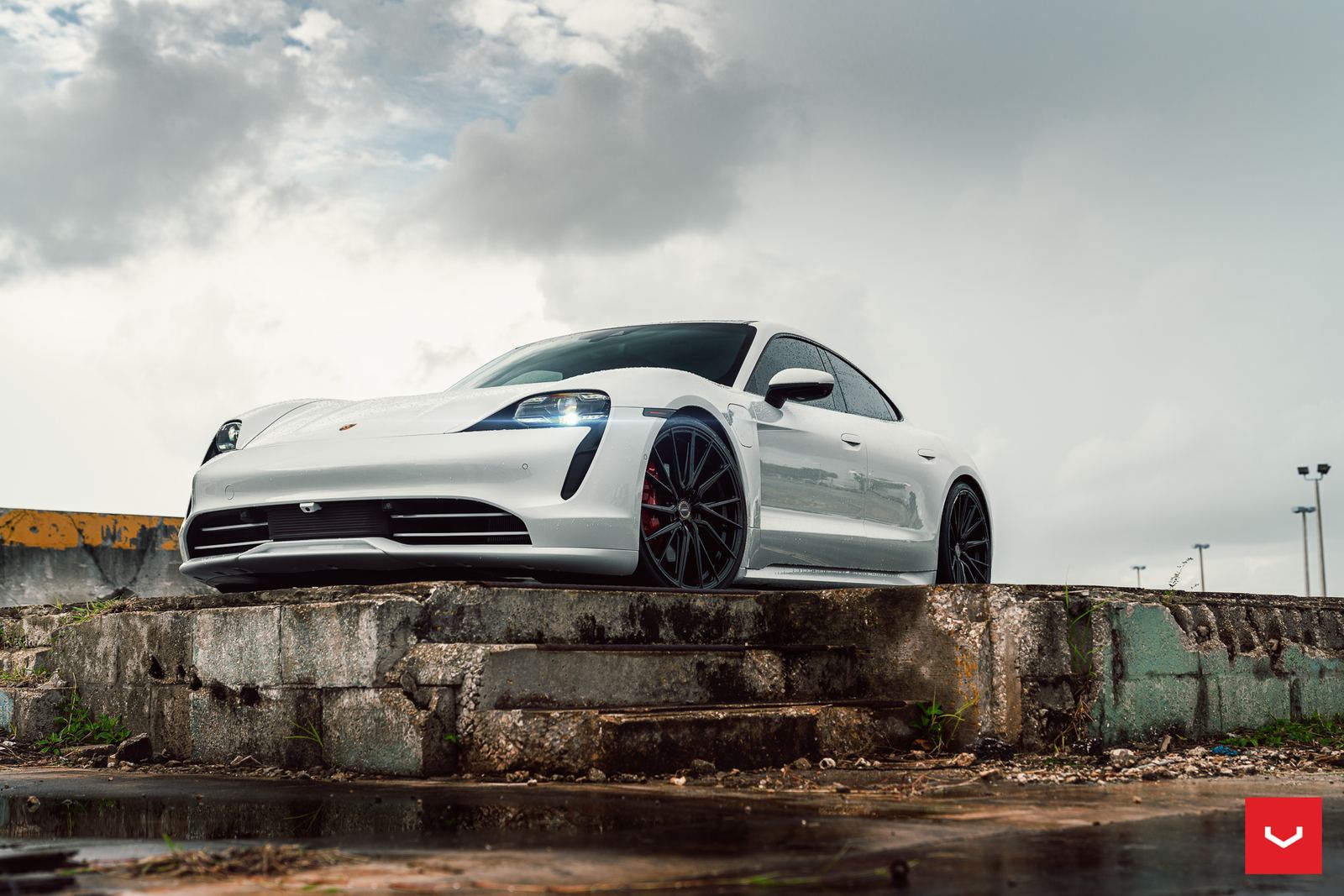 Vossen Forged HF-4T on Porsche Taycan J1.1