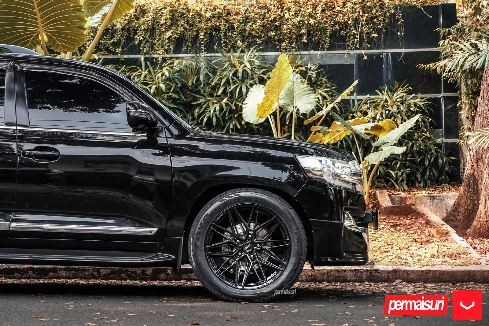Vossen Forged HF-7 on Toyota Land Cruiser J200.1, photo 3