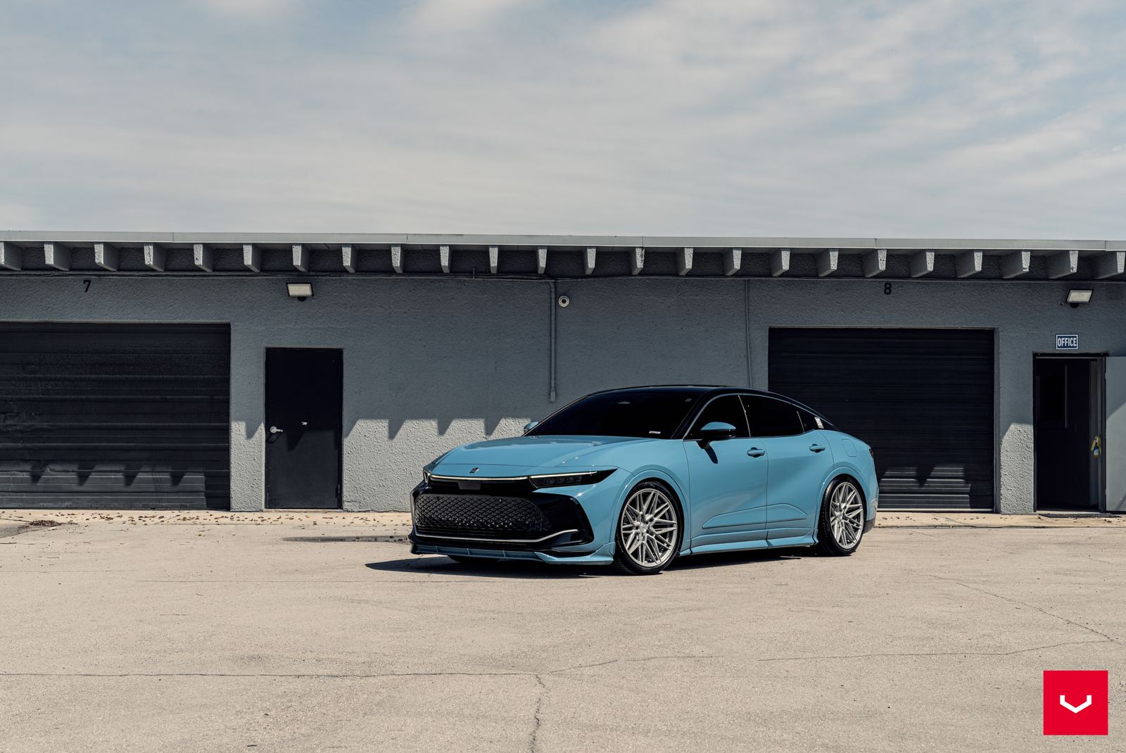 Vossen Forged HF-7 on Toyota Crown S235