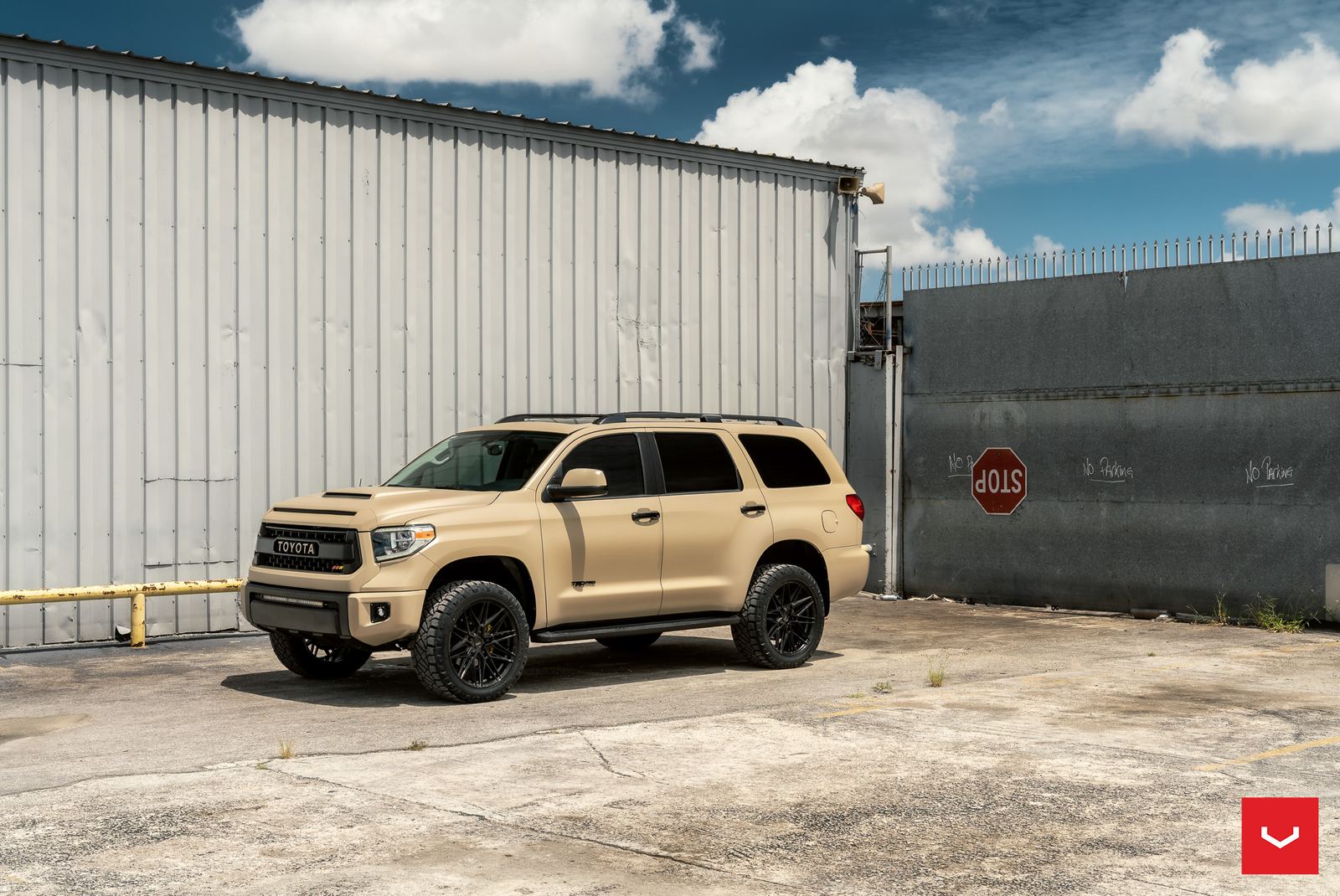 Vossen Forged HF-7 on Toyota Sequoia XK60, photo 2