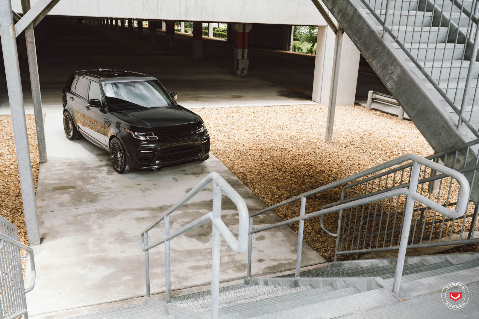 Vossen Forged S17-13 on Land Rover Range Rover Sport L494.1, photo 2