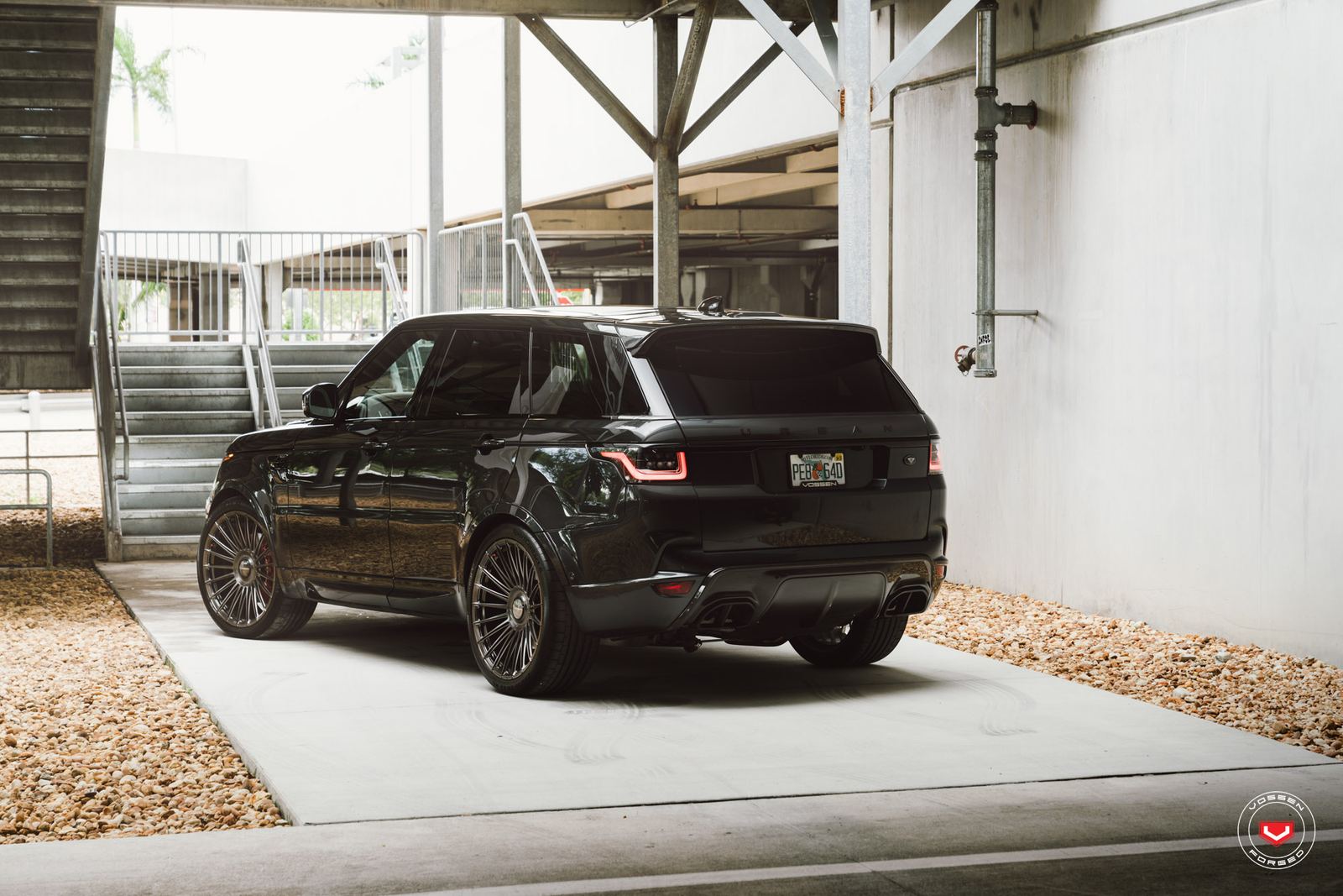 Vossen Forged S17-13 on Land Rover Range Rover Sport L494.1, photo 3