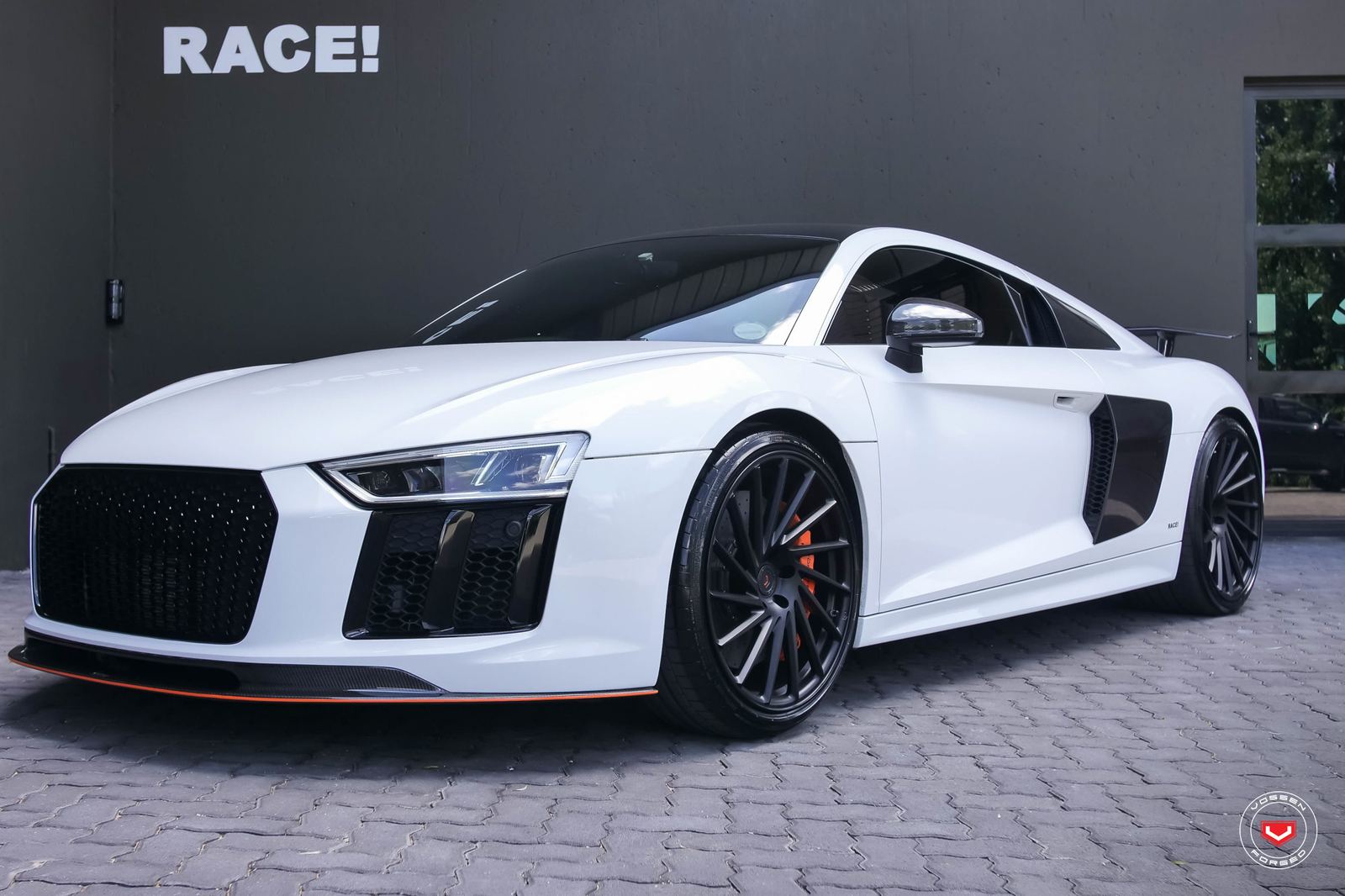 Vossen Forged VPS-305T on Audi R8 Type 4S.1