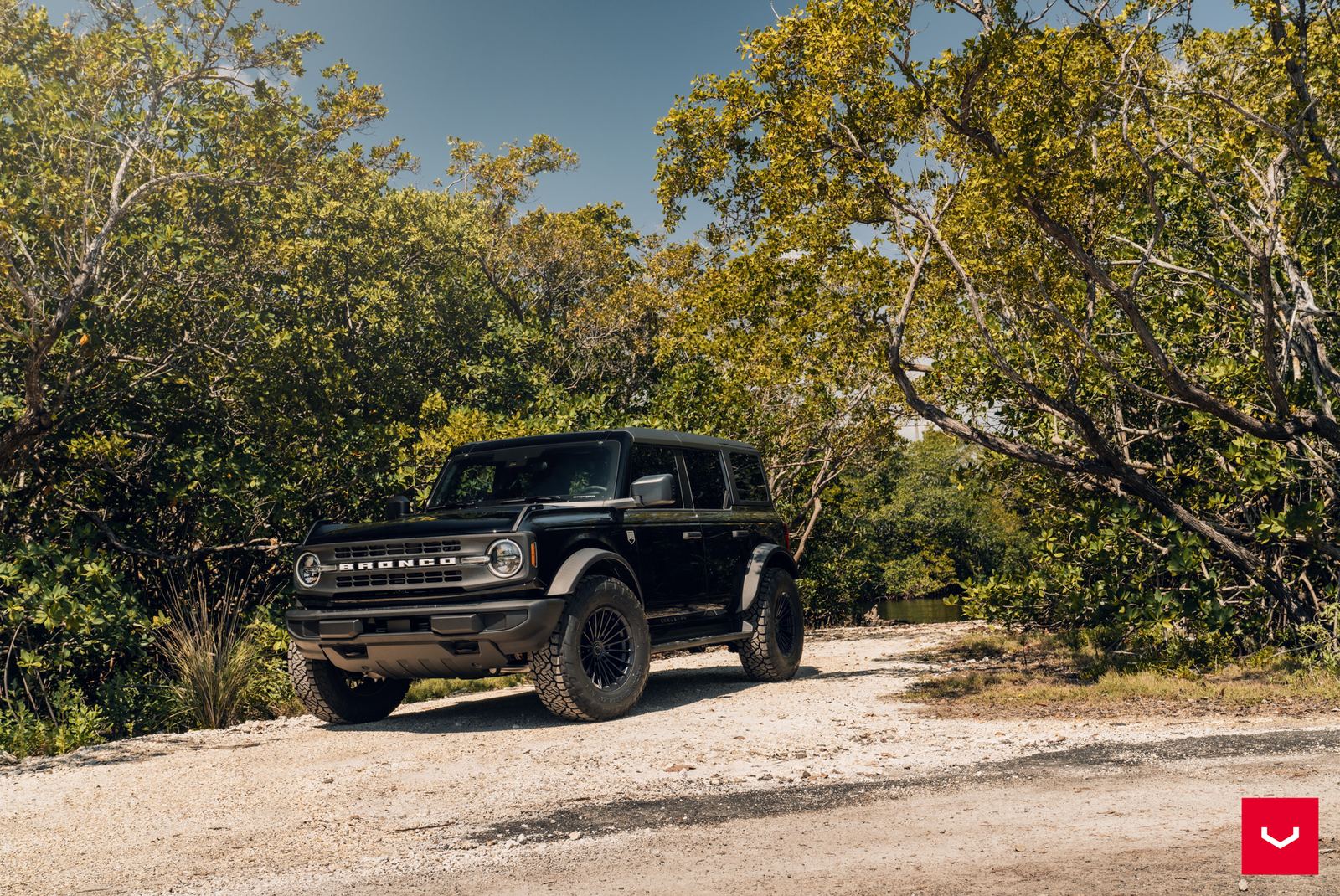 Vossen Forged HFX-4 (6-lug) on Ford Bronco 6th generation (2021-present)