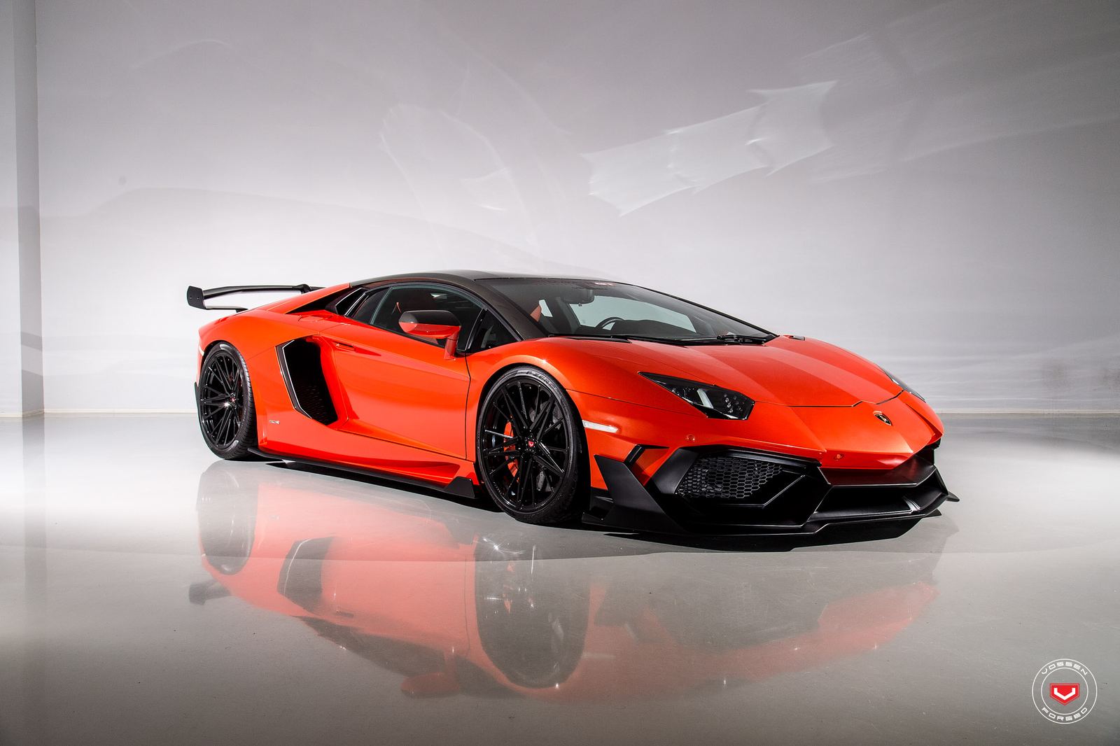 Vossen Forged M-X6 on Lamborghini Aventador First Gen.1