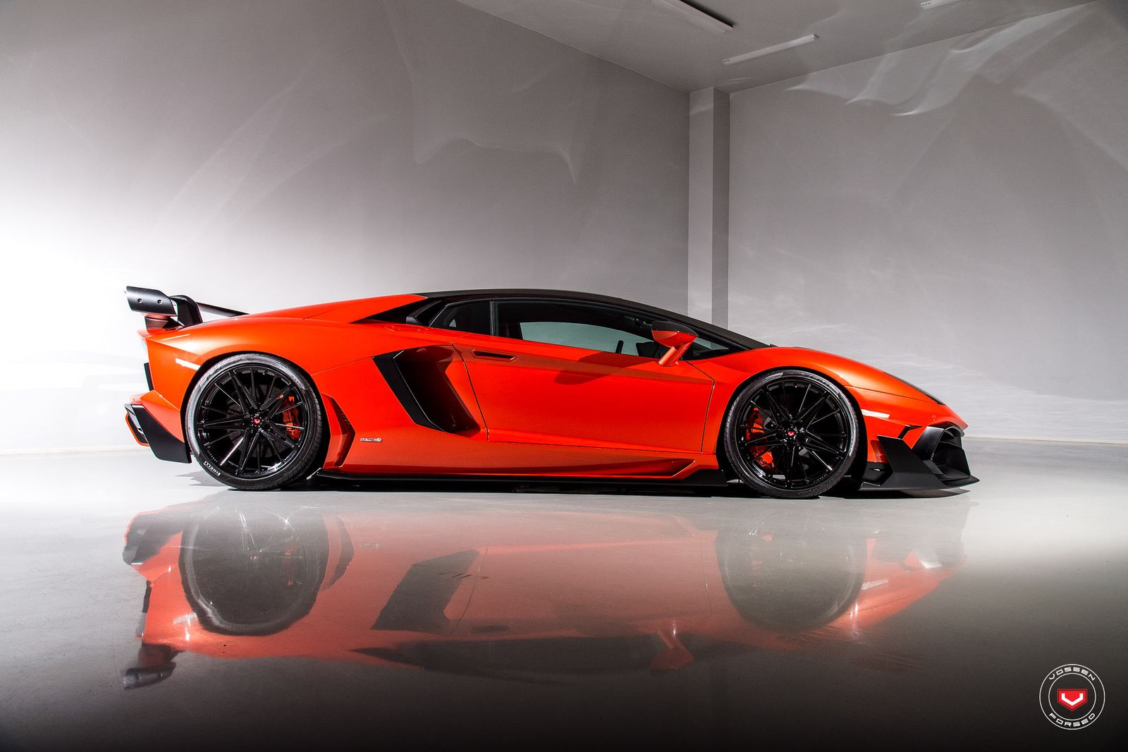 Vossen Forged M-X6 on Lamborghini Aventador First Gen.1, photo 2