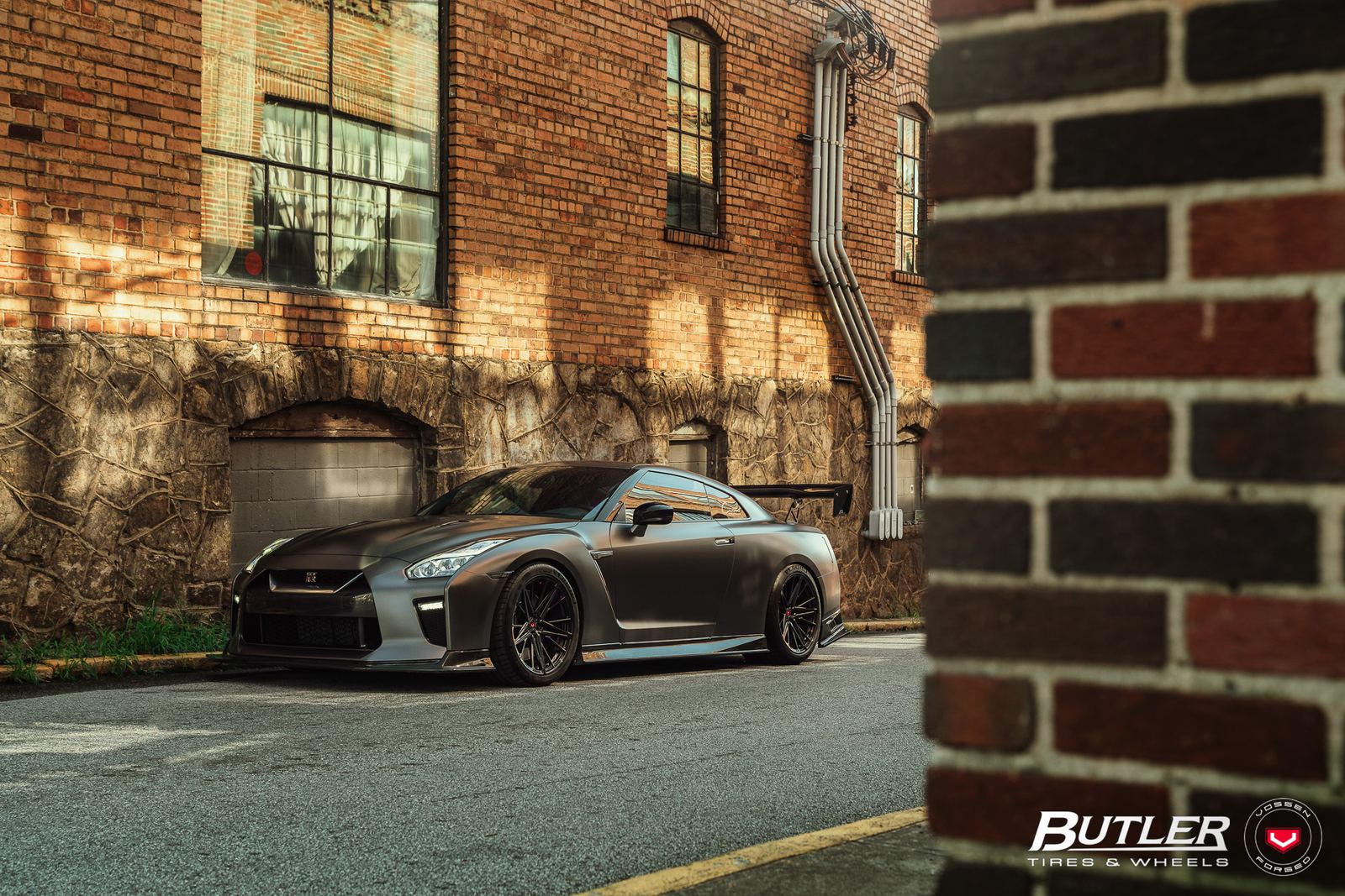 Vossen Forged M-X6 on Nissan GT-R R35.1
