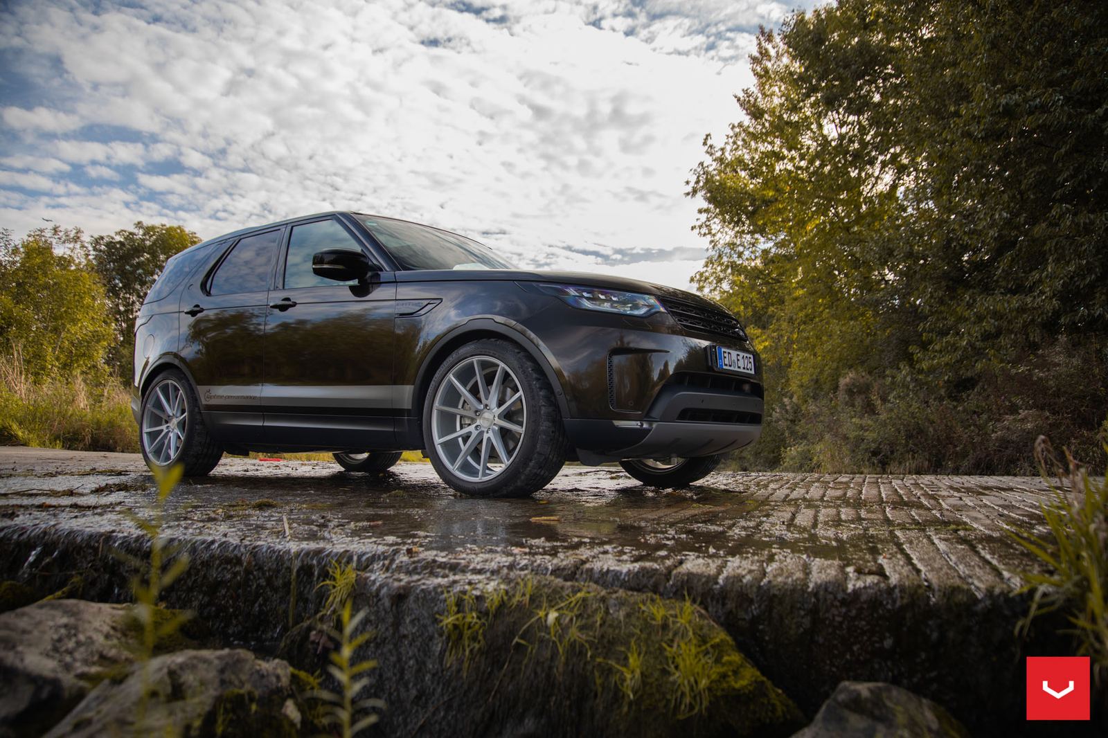 Vossen Forged VFS-1 on Land Rover Discovery 5 (L462)