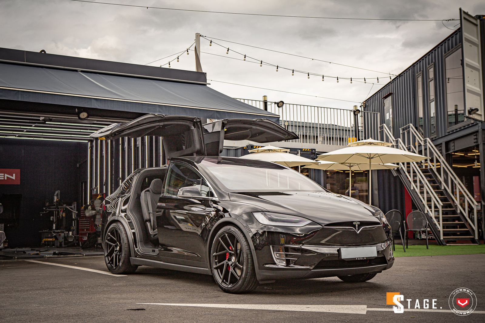 Vossen Forged NV2 on Tesla Model X Original (2015-2021)