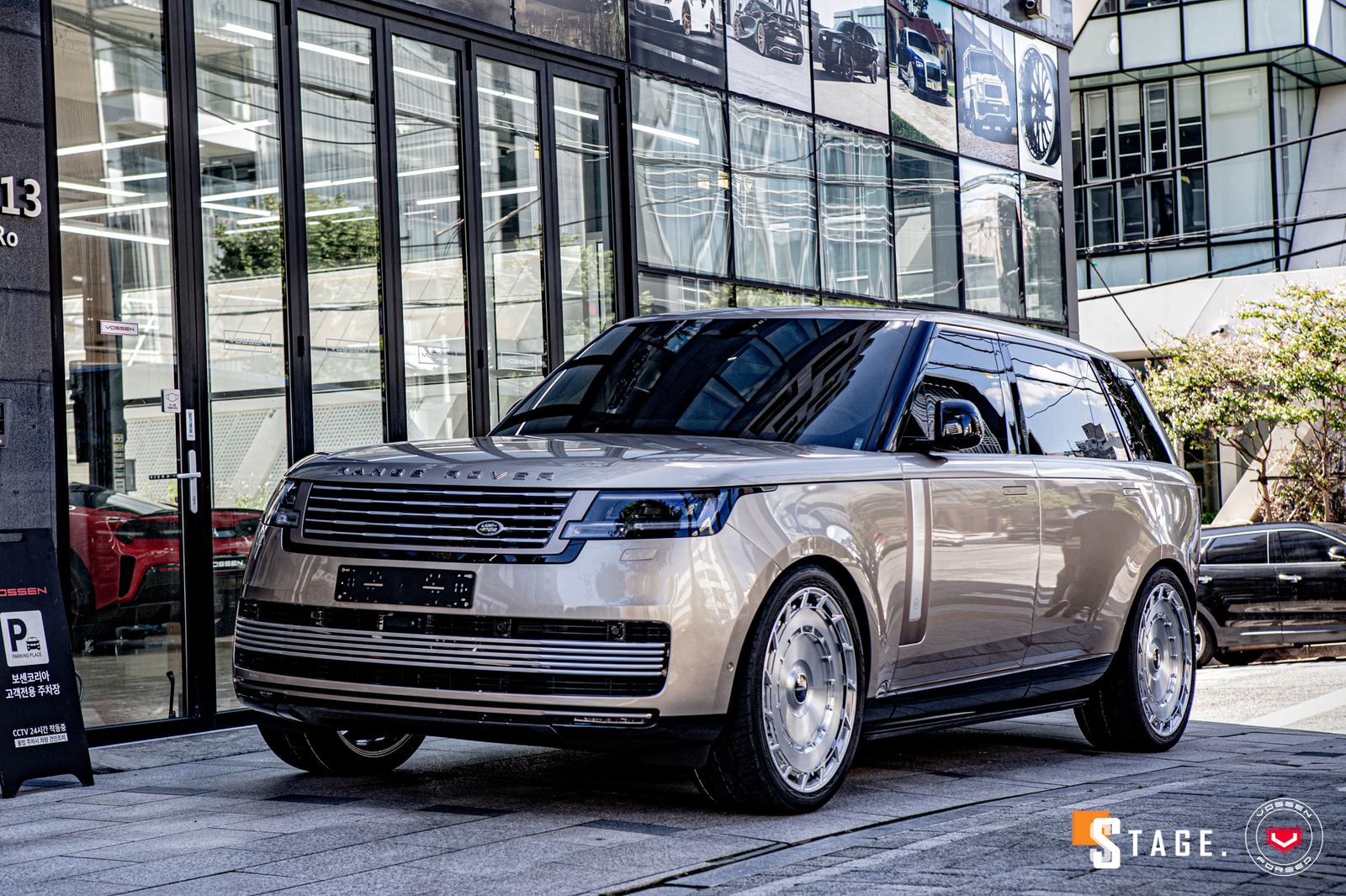 Vossen Forged LC3-11T on Land Rover Range Rover SV L460 (2022-)