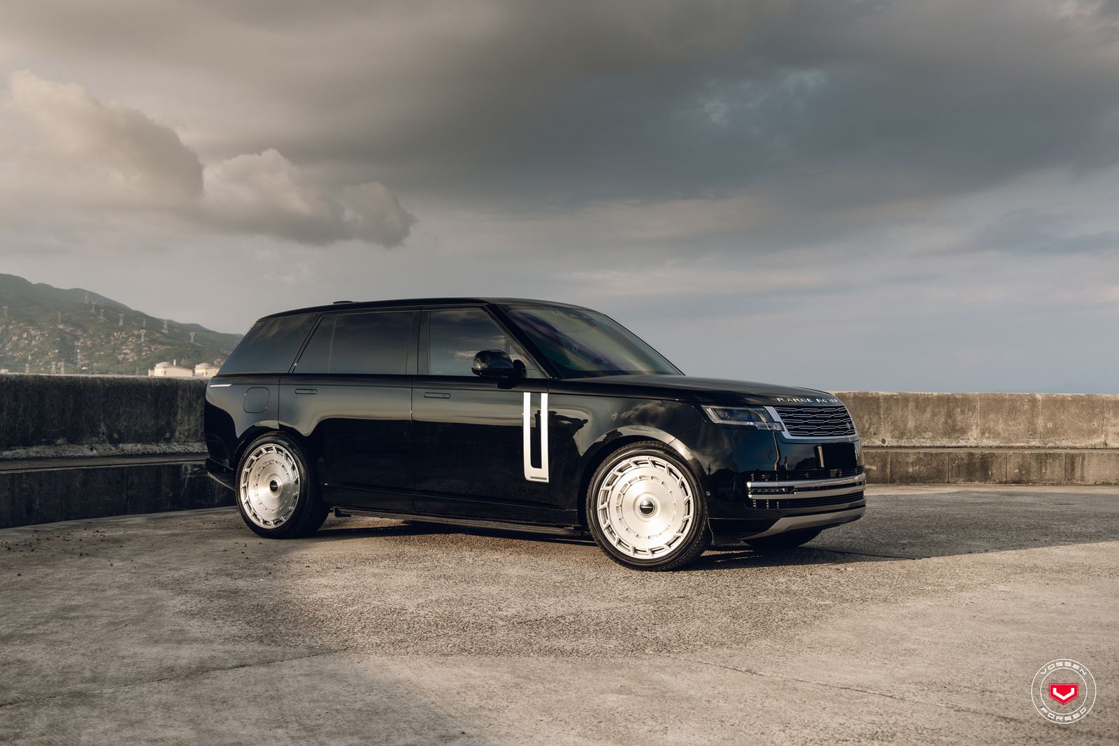 Vossen Forged LC3-11T on Land Rover Range Rover L460, photo 2