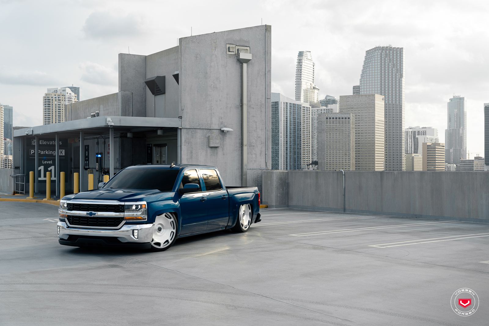 Vossen Forged S17-19T on Chevrolet Silverado K2XX