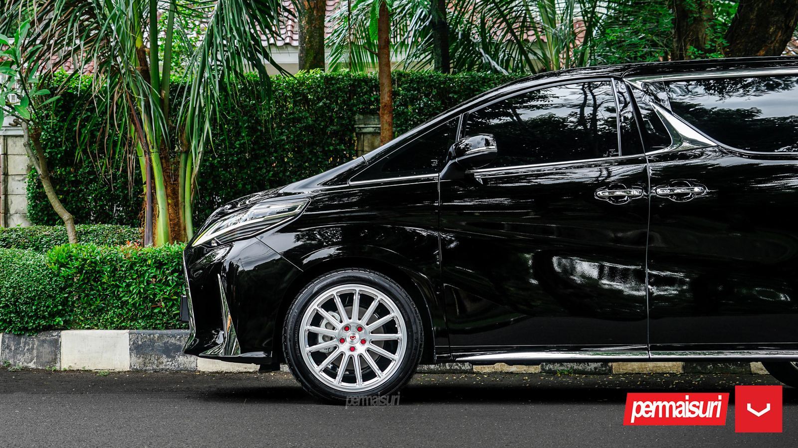 Vossen Forged GNS-3 on Lexus LM 2nd gen, photo 2