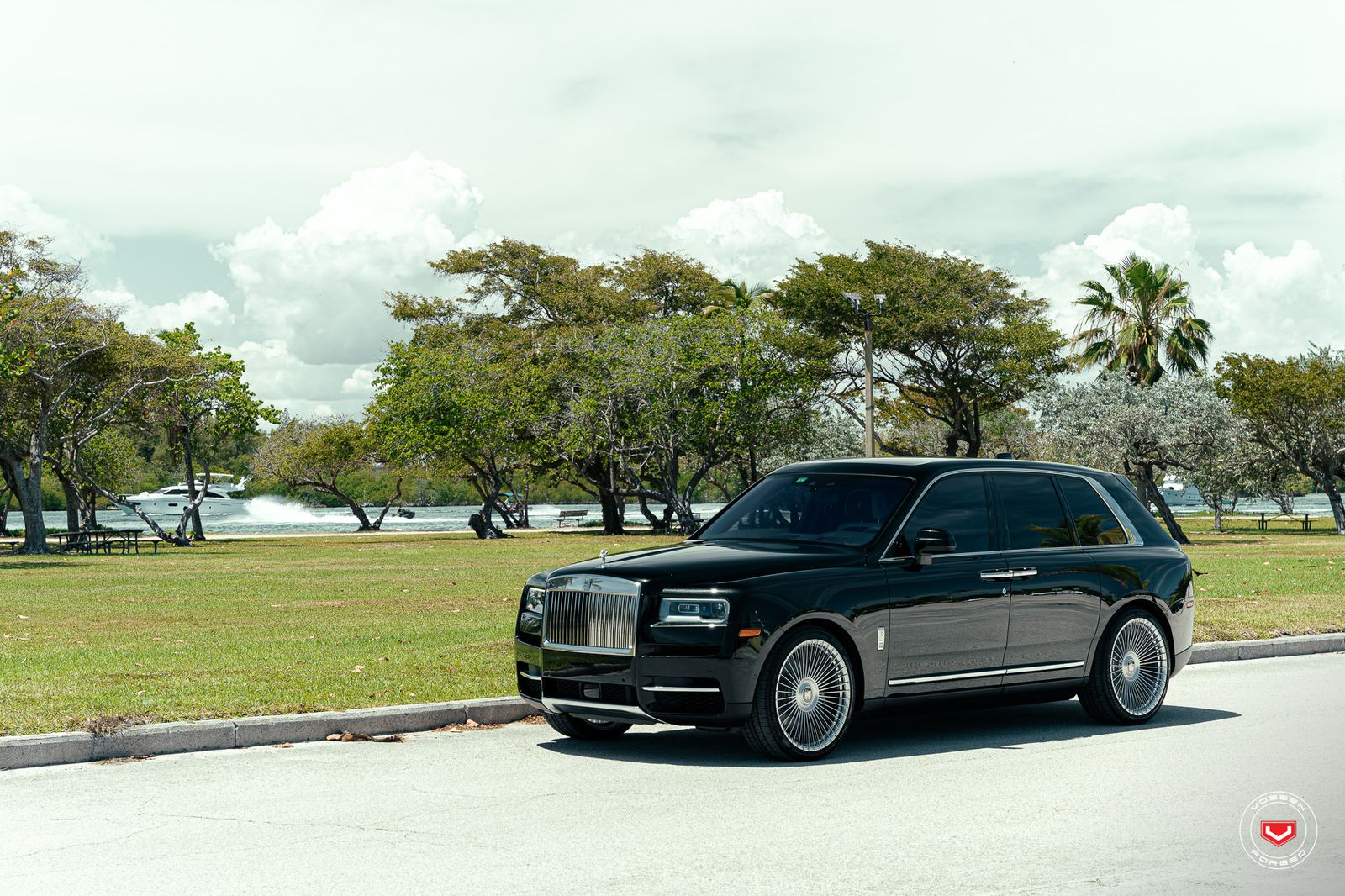 Vossen Forged S17-16 on Rolls-Royce Cullinan.1, photo 2