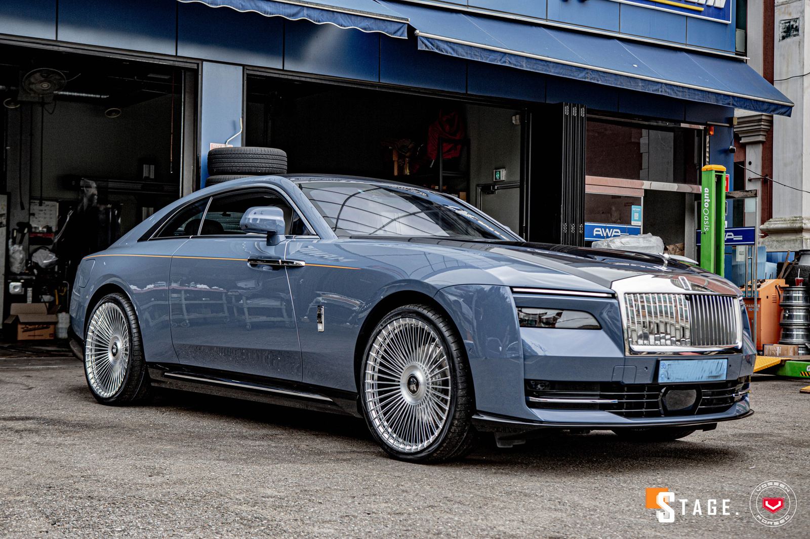 Vossen Forged S17-16 on Rolls-Royce Spectre, photo 2
