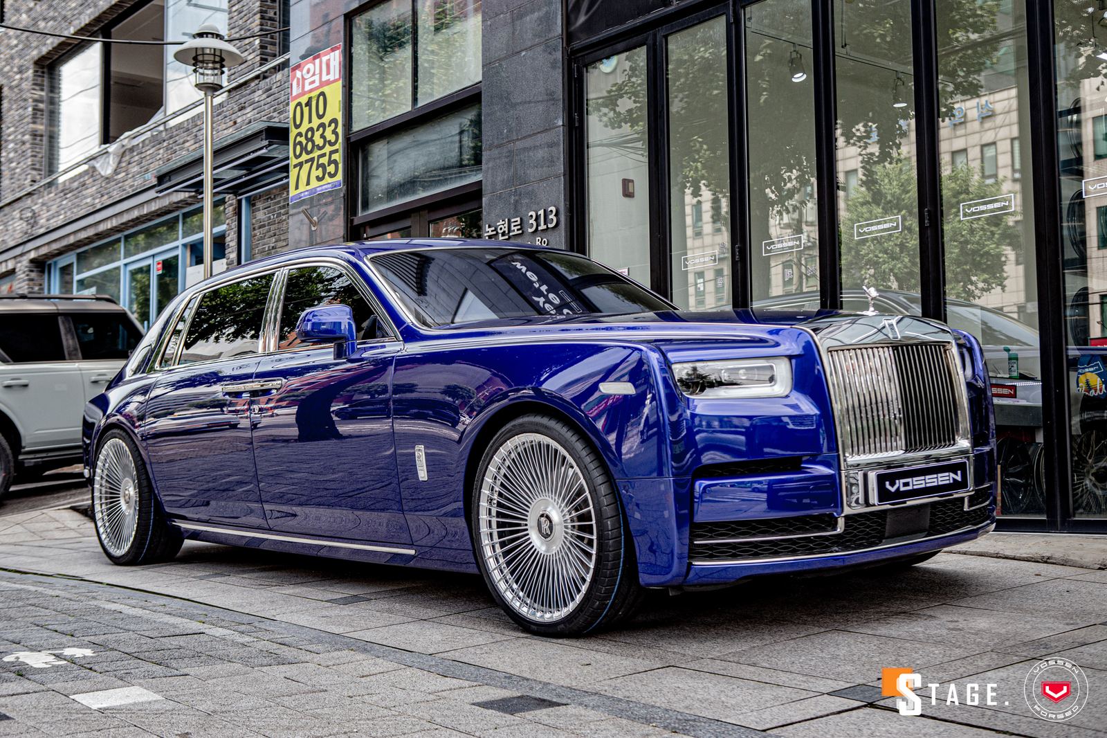 Vossen Forged S17-16 on Rolls-Royce Phantom VIII.1, photo 3