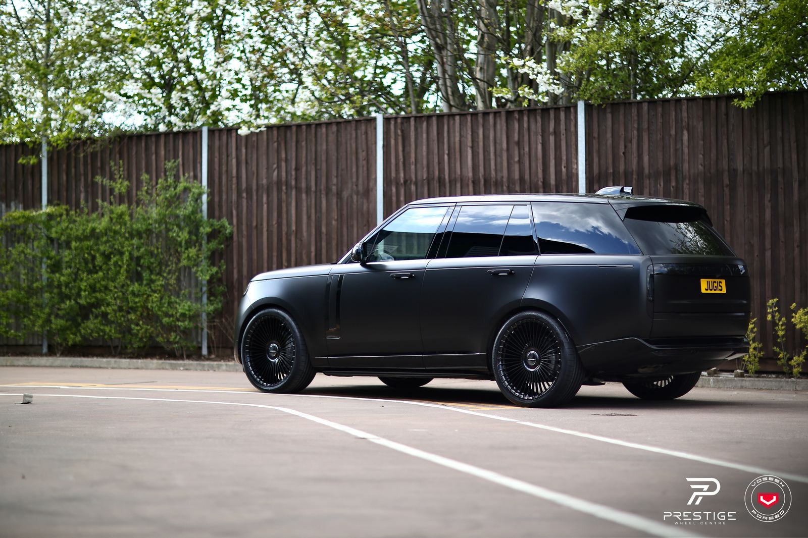 Vossen Forged S17-16 on Land Rover Range Rover L460, photo 3