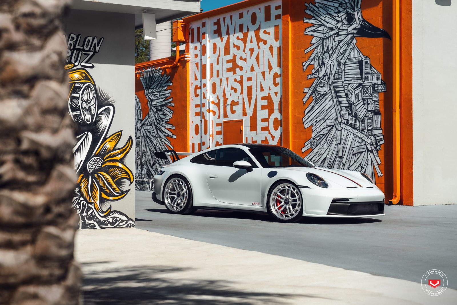Vossen Forged LC2-C1 on Porsche 911 992.1