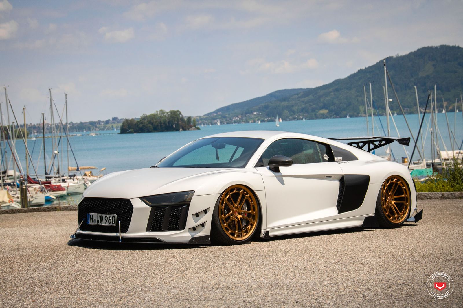 Vossen Forged LC2-C1 on Audi R8 Type 4S.1