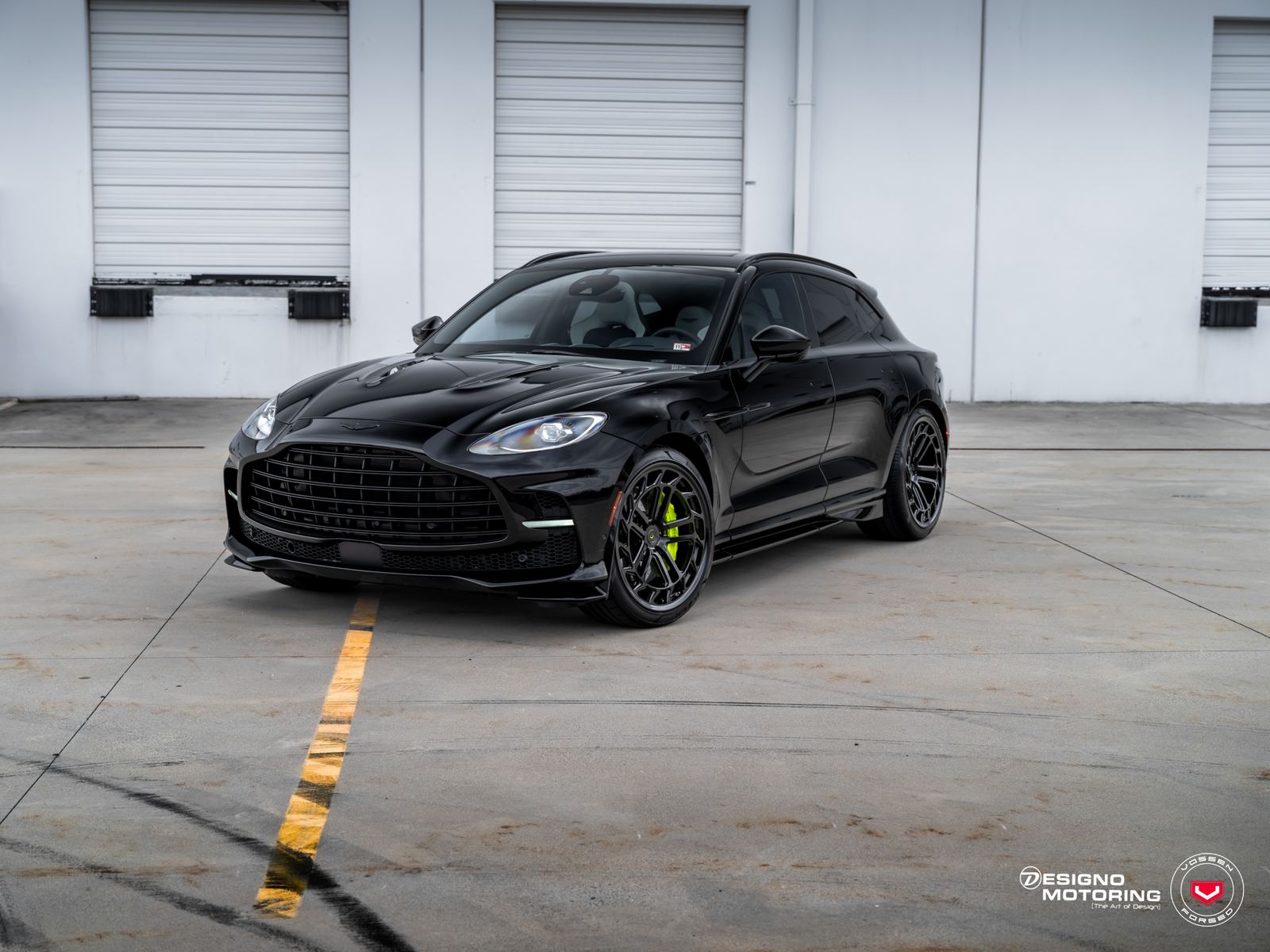 Vossen Forged LC2-C1 on Aston Martin DBX
