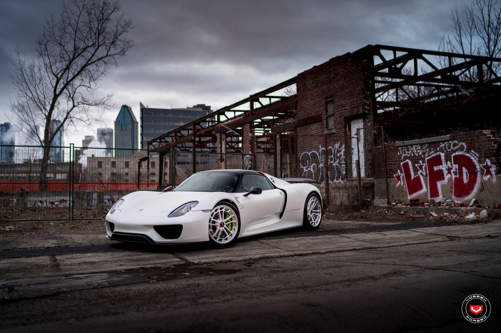 Vossen Forged LC2-C1 on Porsche 918 Spyder 918