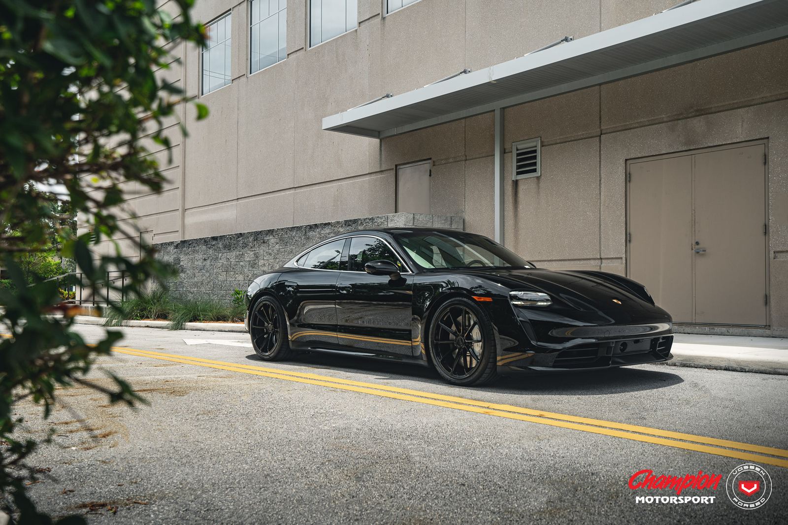Vossen Forged RS92 on Porsche Taycan J1.1