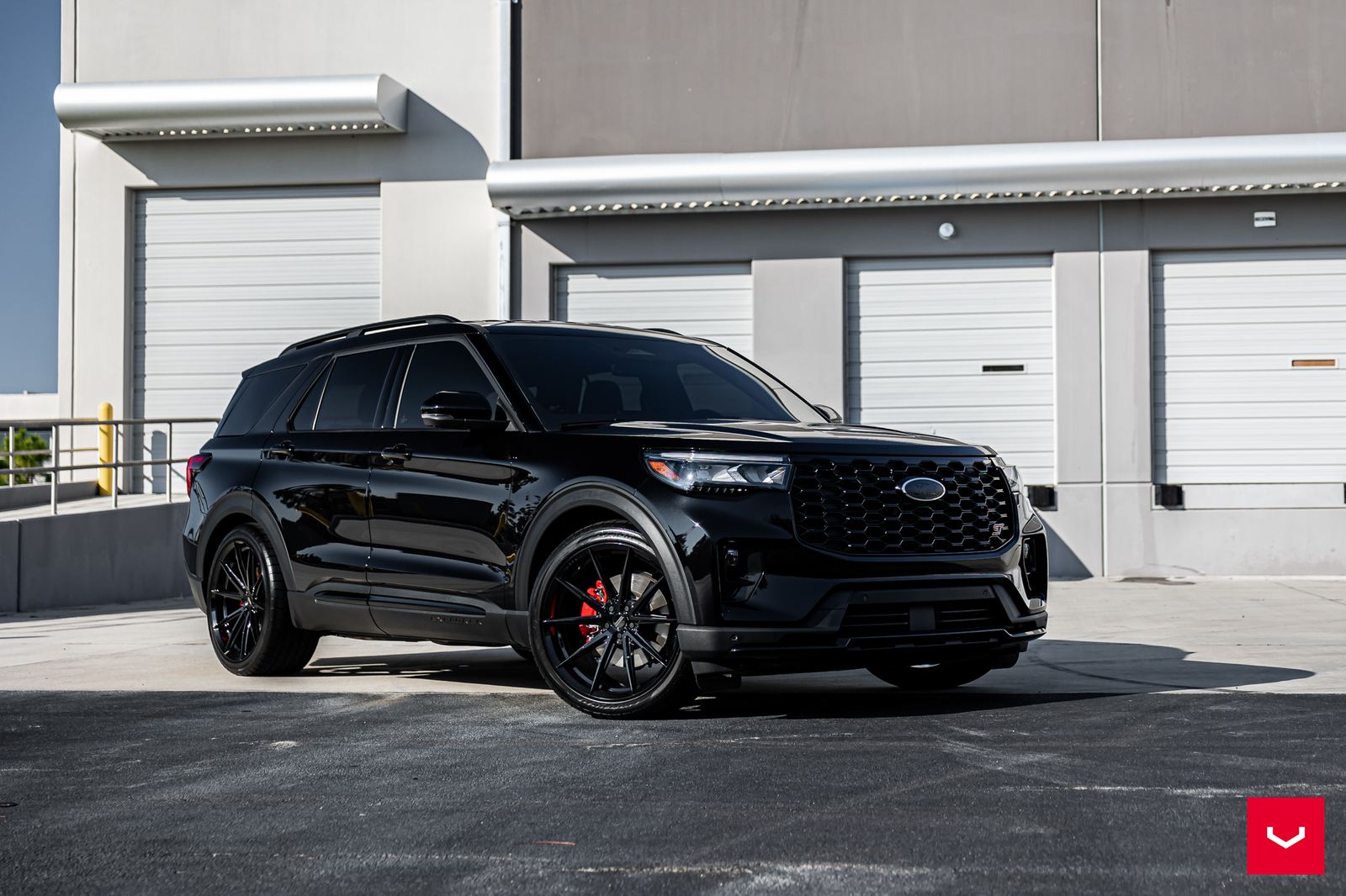 Vossen Forged HFX-2 (5-lug) on Ford Explorer 6th gen (U625)