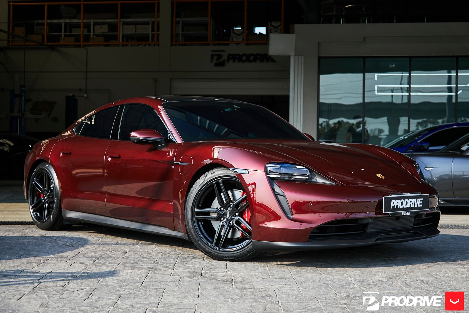 Vossen Forged HF-1 on Porsche Taycan J1.1