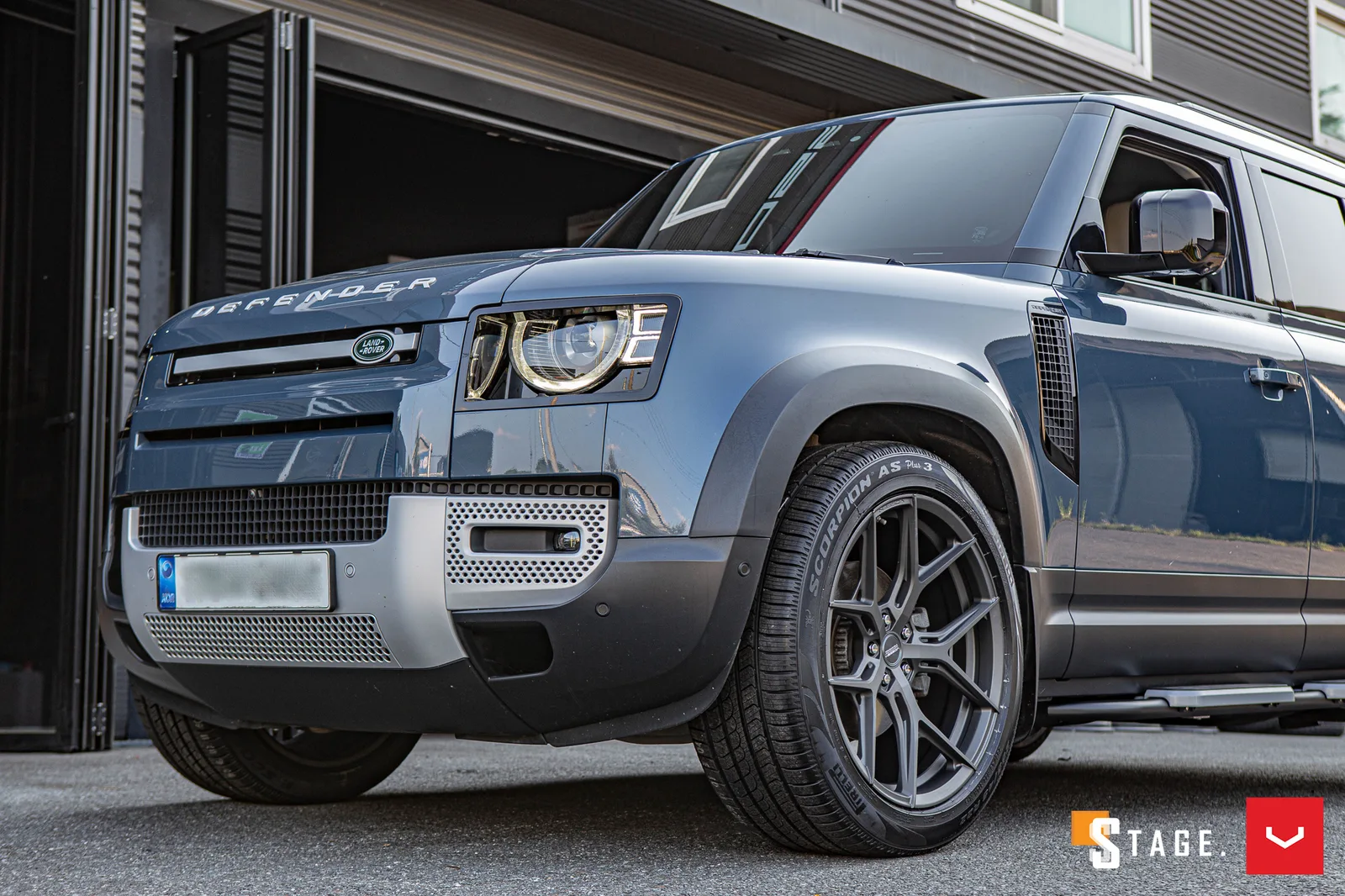 Vossen Forged HF-5 on Land Rover Defender L663, photo 4