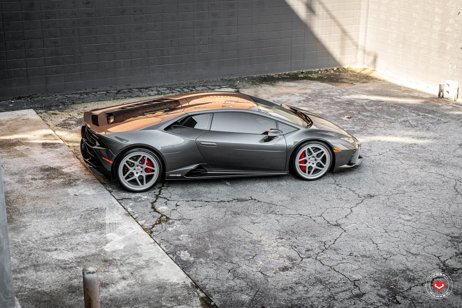 Vossen Forged LC-104 on Lamborghini Huracan (2014)
