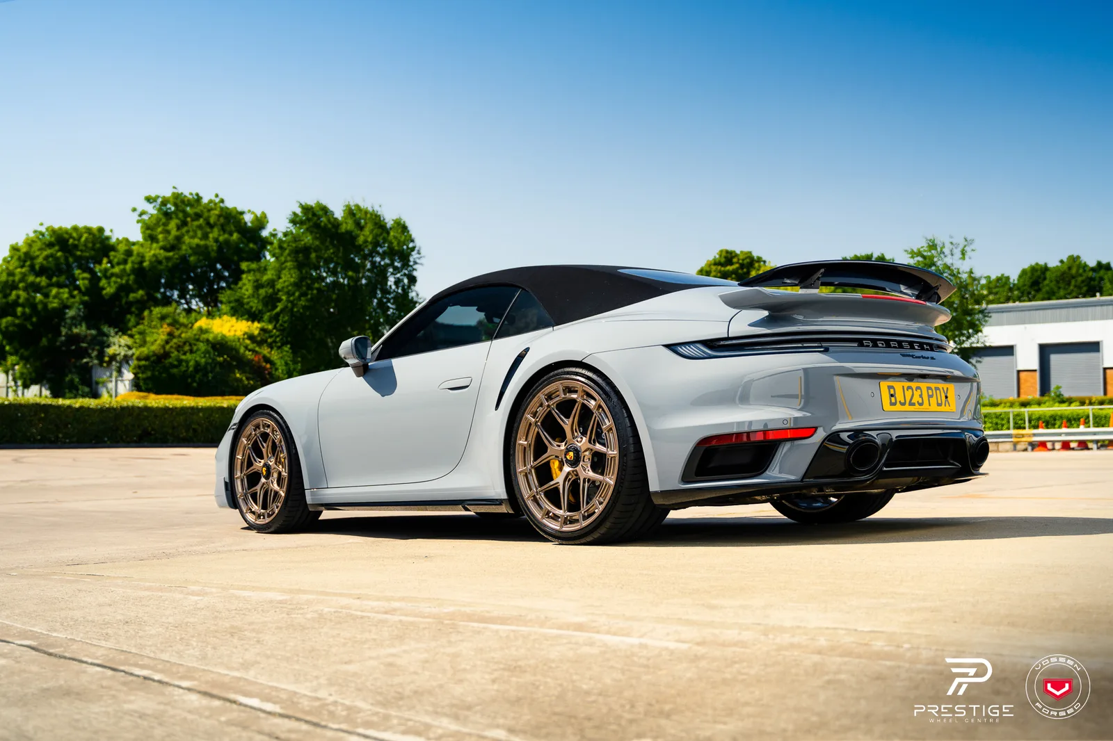 Vossen Forged LC3-01 on Porsche 911 992.1