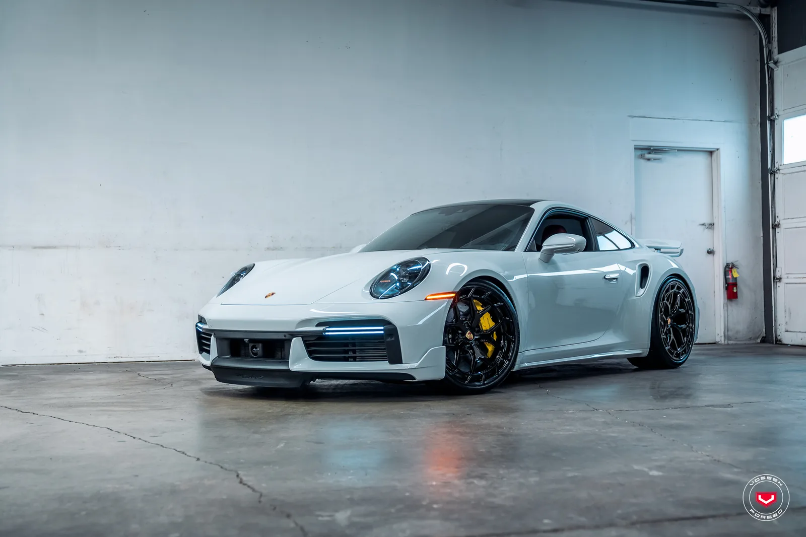 Vossen Forged LC3-01T on Porsche 911 992.1