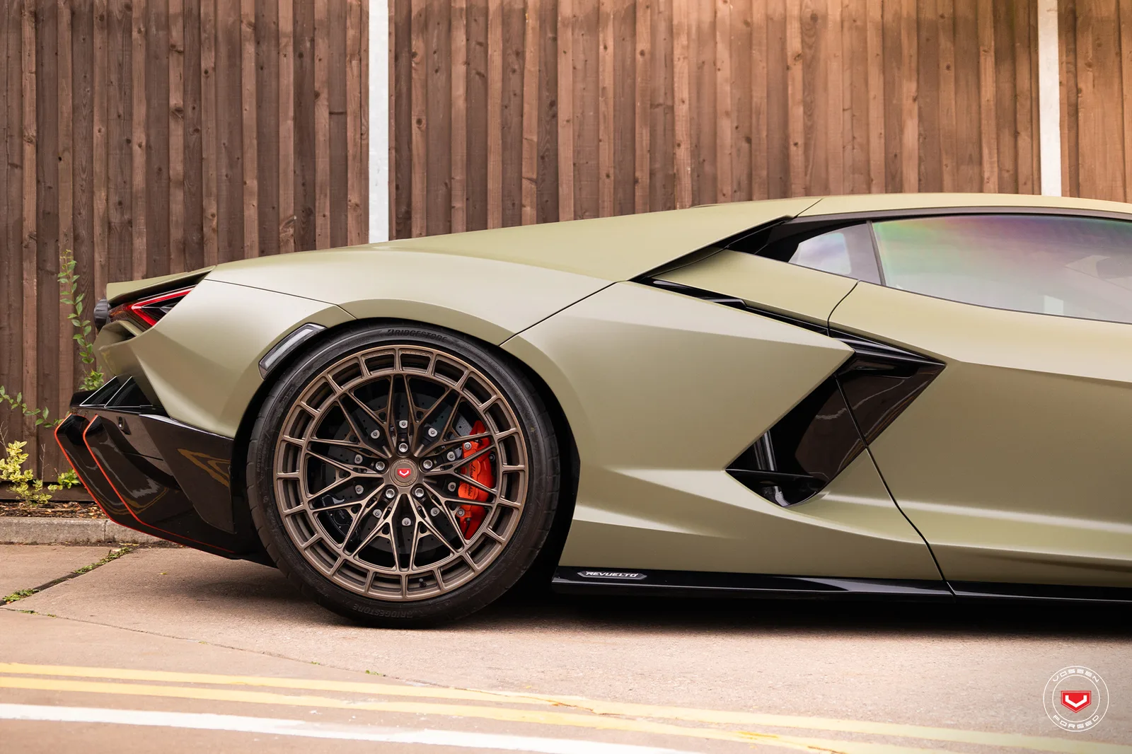 Vossen Forged LC3-02 on Lamborghini Revuelto LB744, photo 4