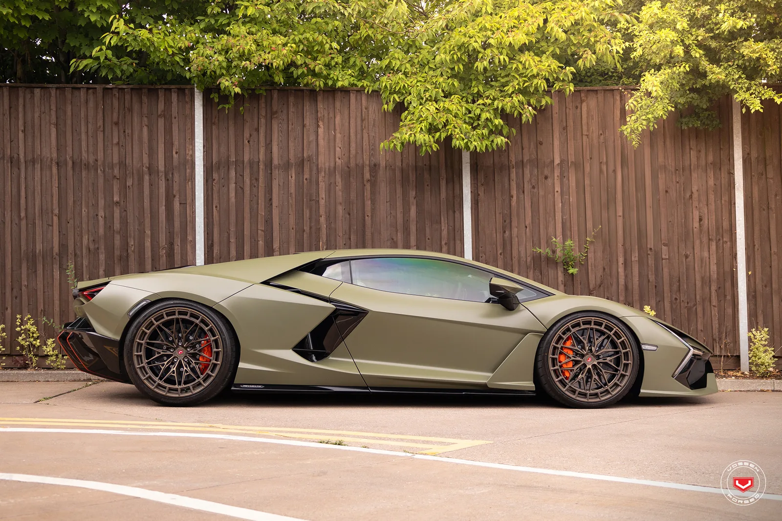 Vossen Forged LC3-02 on Lamborghini Revuelto LB744, photo 5