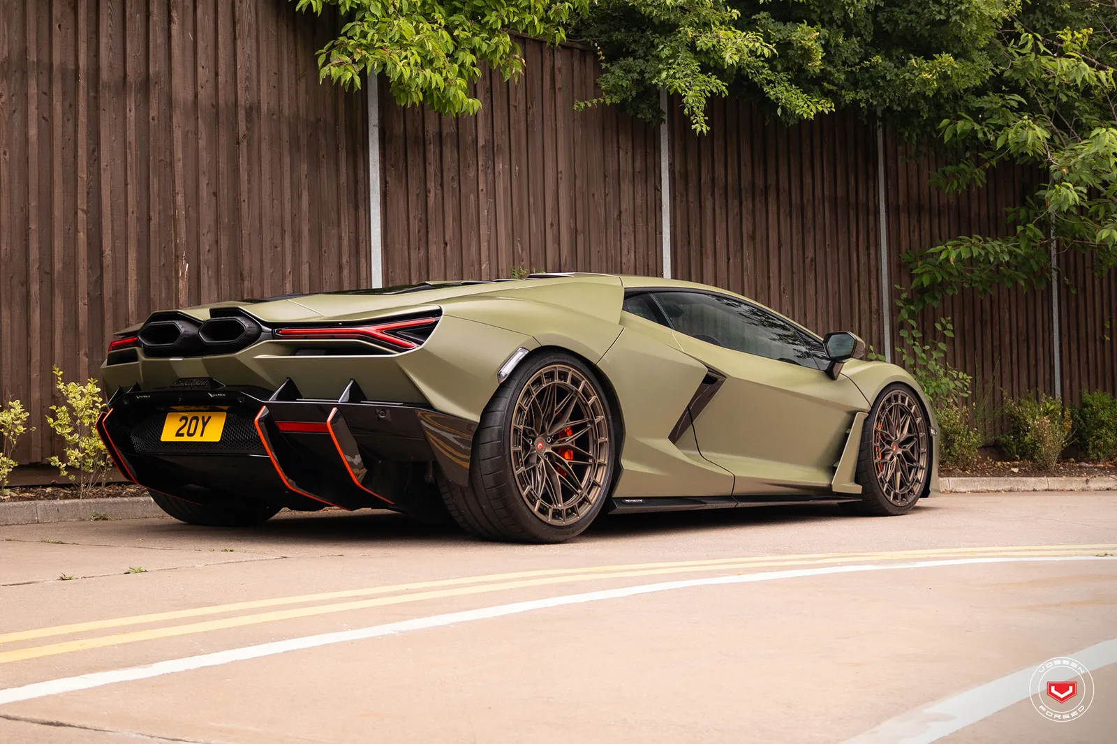 Vossen Forged LC3-02 on Lamborghini Revuelto LB744