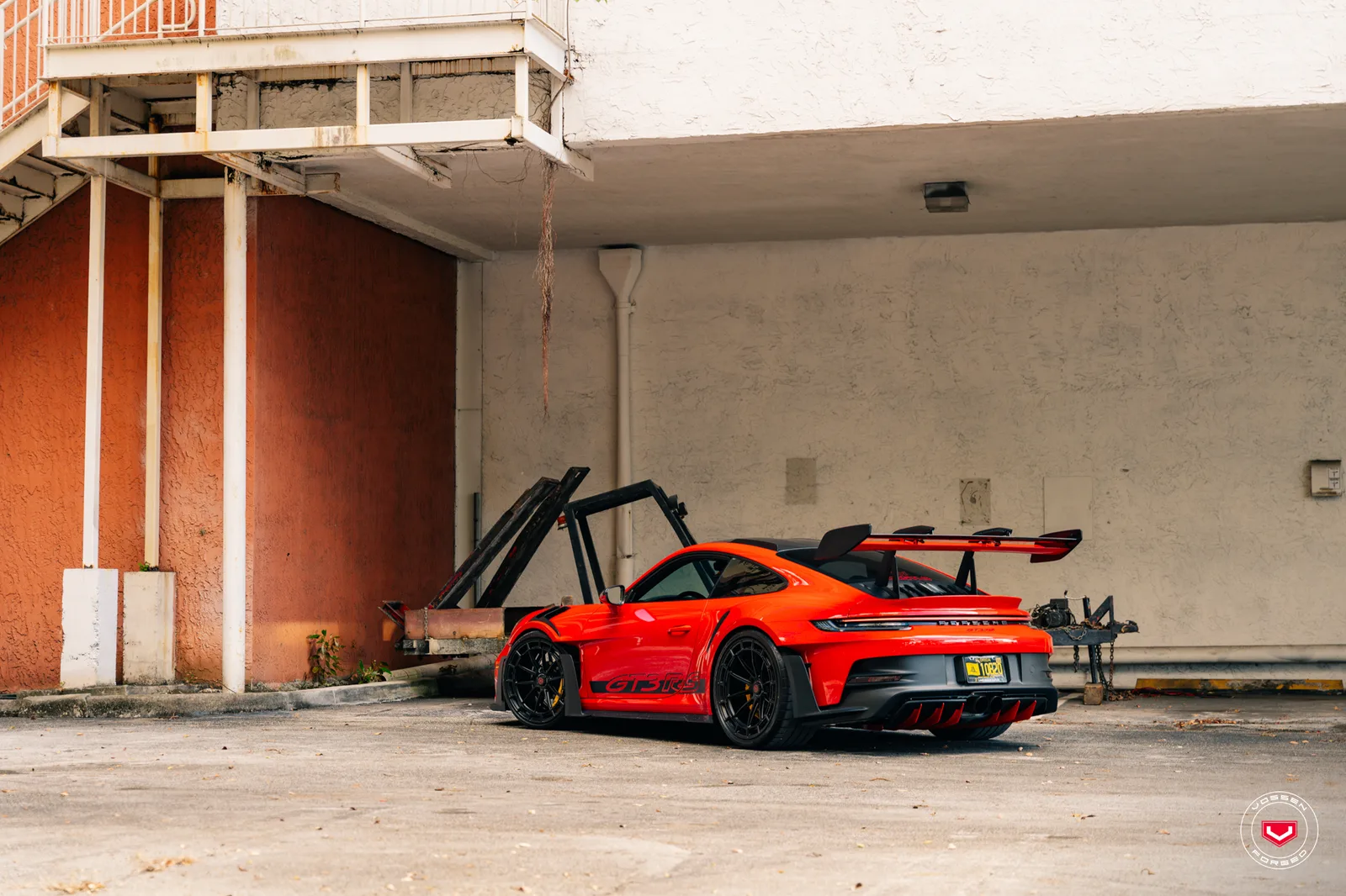 Vossen Forged LC3-04 on Porsche 911 992.1