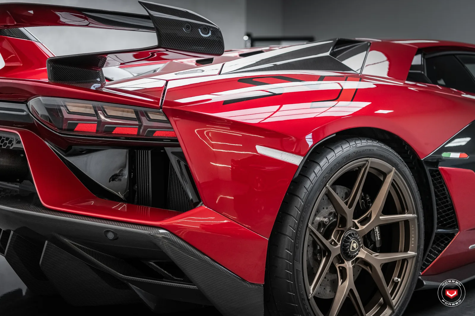 Vossen Forged S21-01 on Lamborghini Aventador First Gen.1, photo 3
