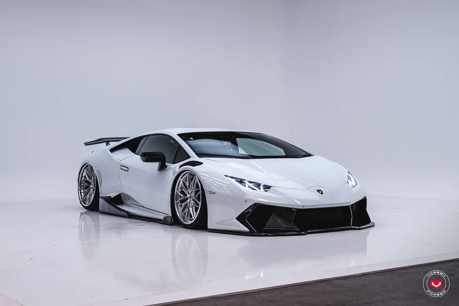 Vossen Forged S21-02 on Lamborghini Huracan (2014)