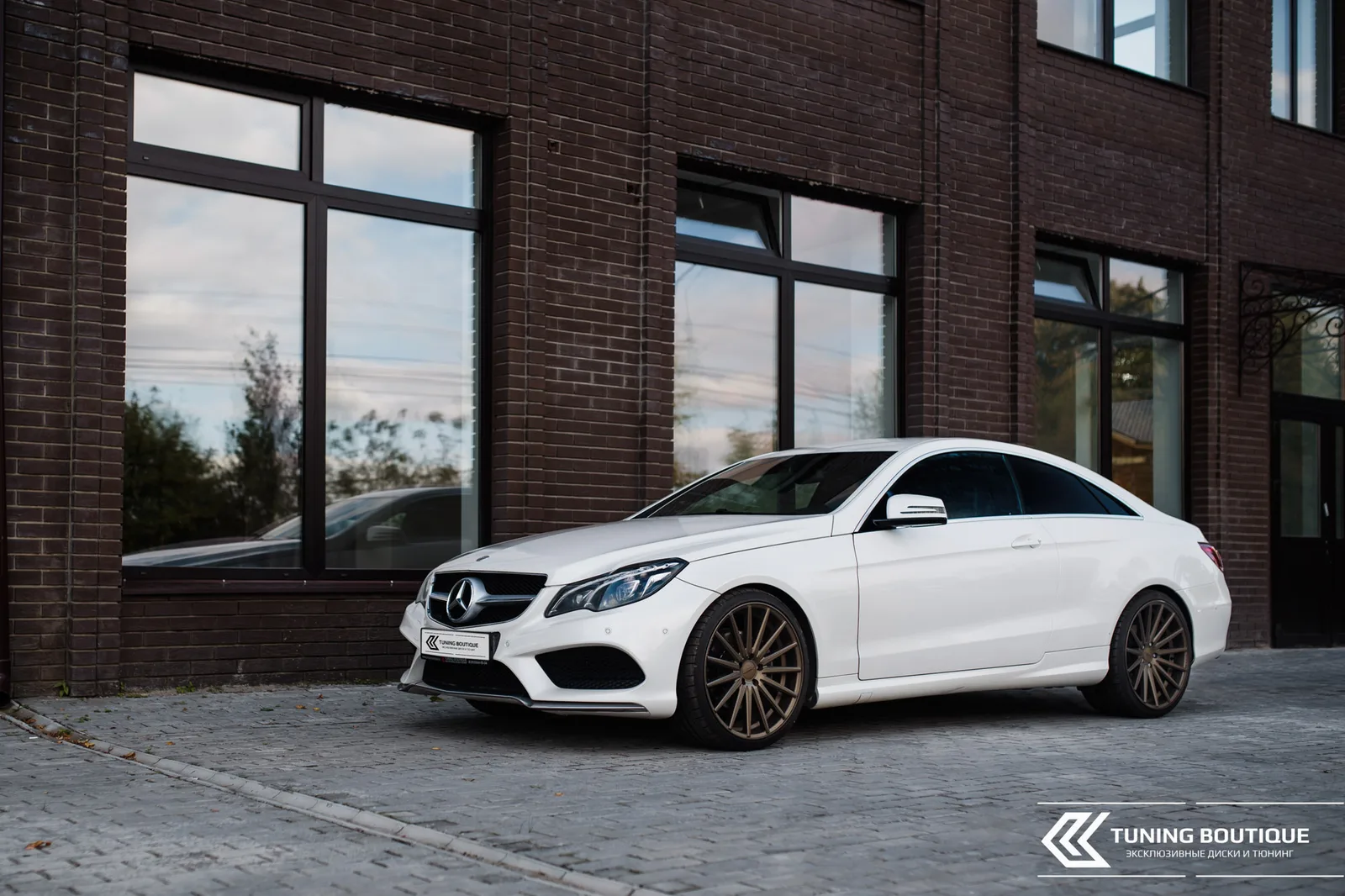 Vossen Forged VFS-2 on Mercedes-Benz E-Class W212.2