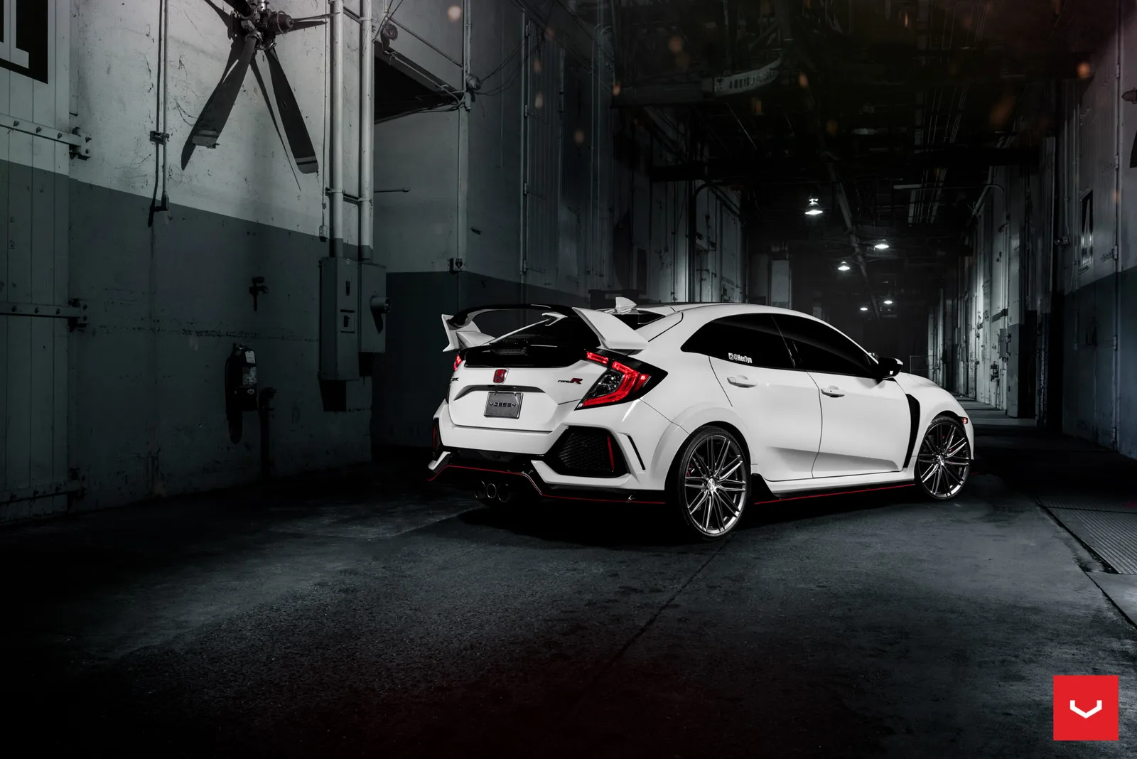 Vossen Forged VFS-4 on Honda Civic Type R FK8, photo 4