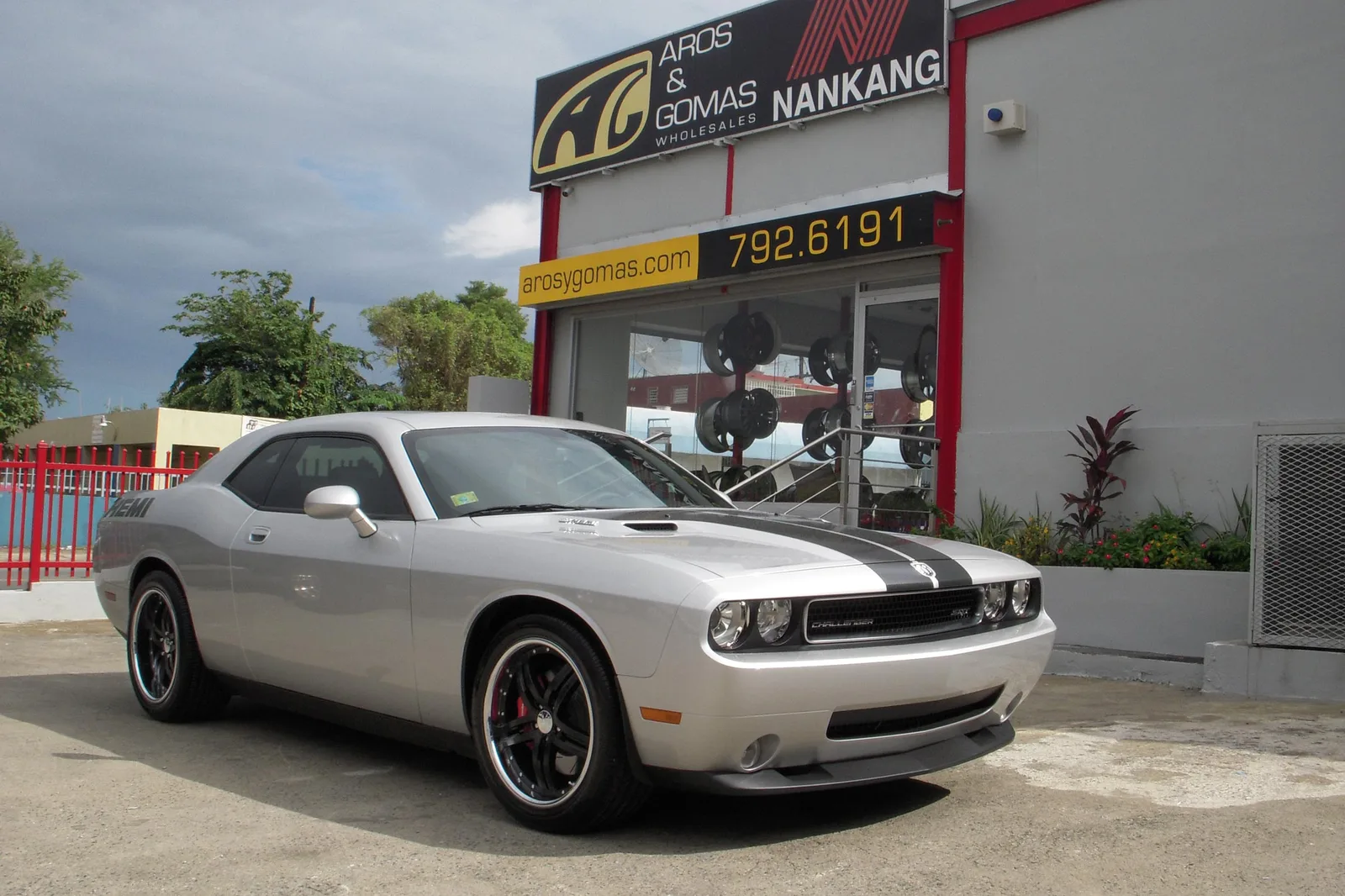 Vossen Forged VVS078 on Dodge Challenger LC (3rd gen), photo 2