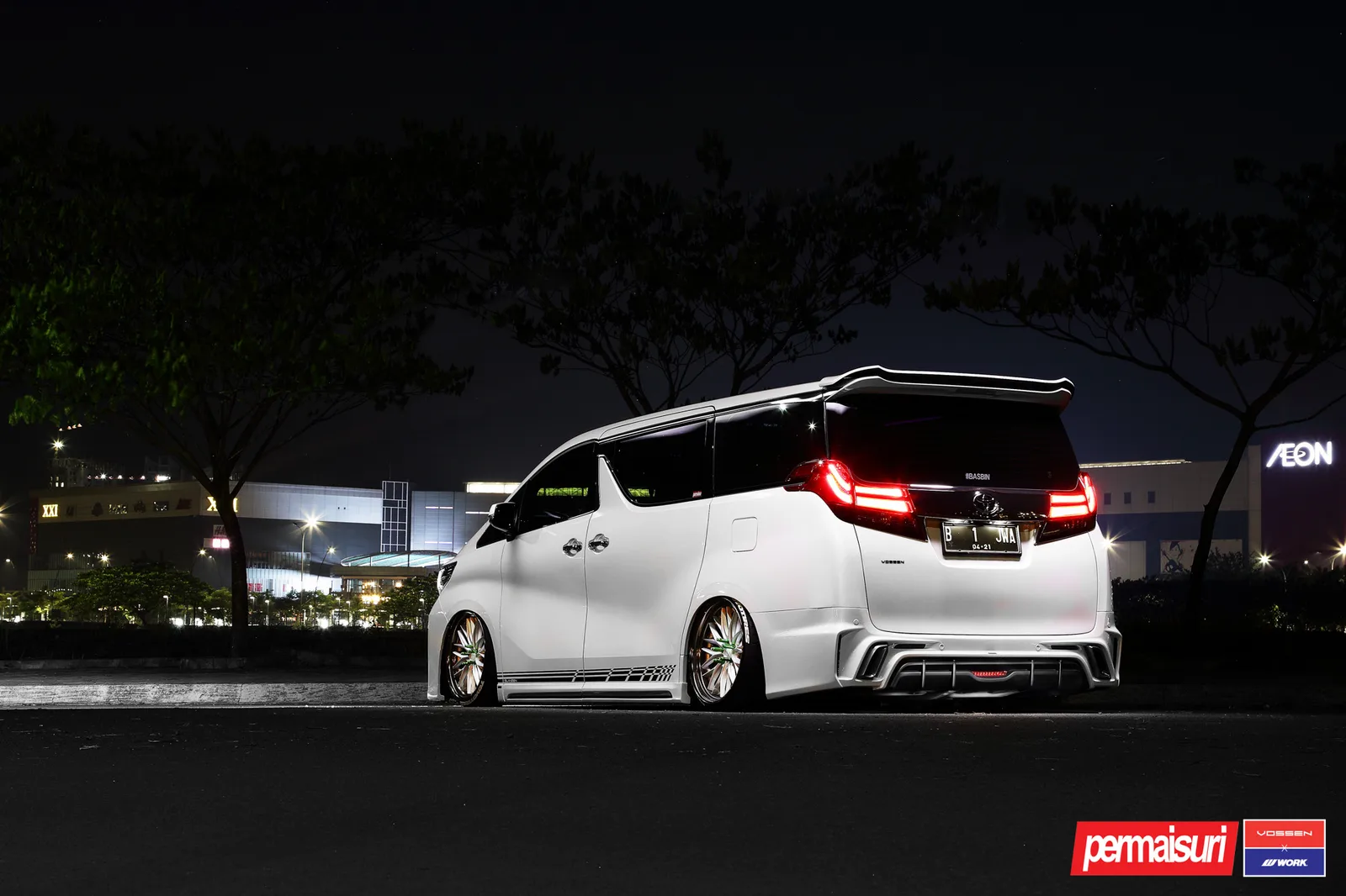 Vossen Forged VWS-2 on Toyota Alphard AH30.1, photo 7