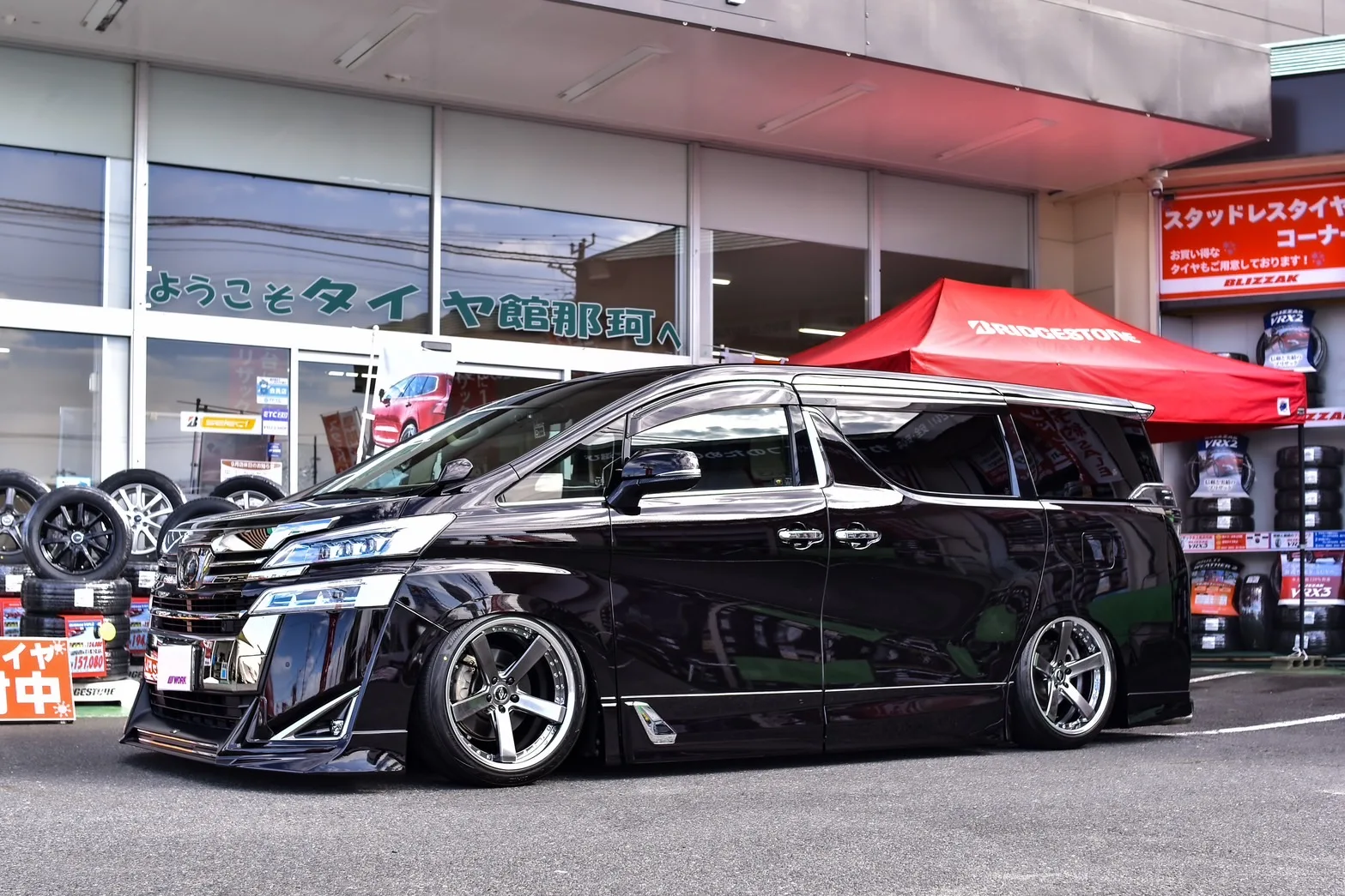 Work Back Label Zeast BST2 on Toyota Vellfire AH30, photo 8