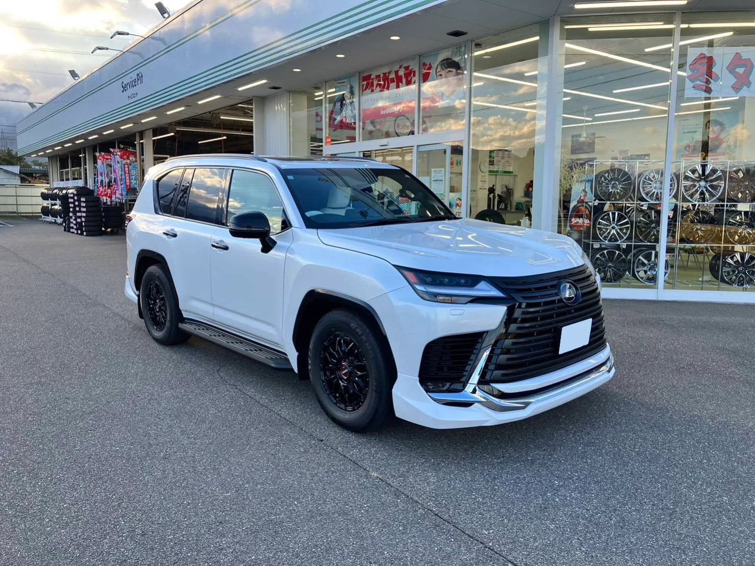 Work Crag Lcg on Lexus LX 600 (J310, 2021-present), photo 2